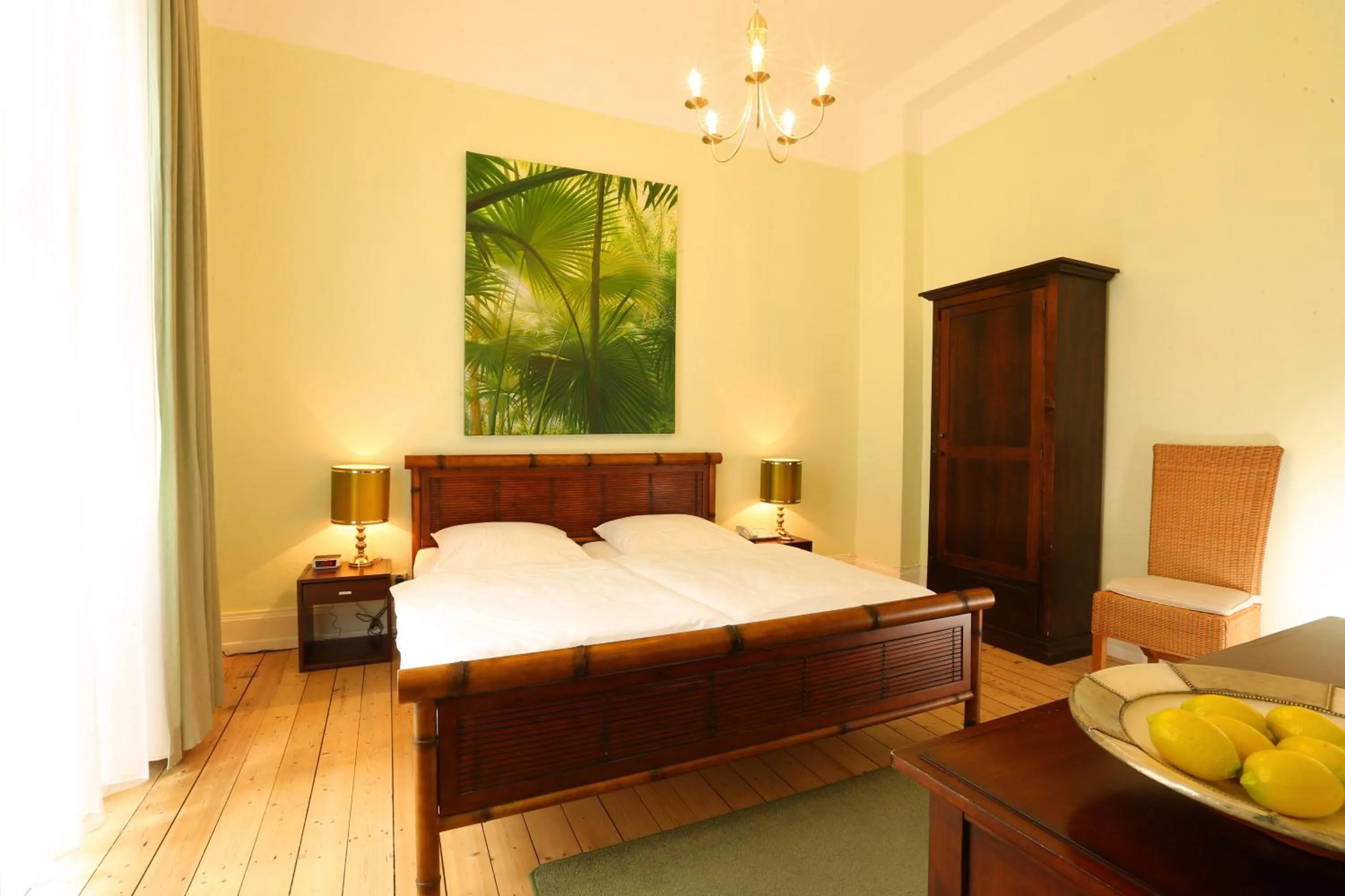 Photo of the whole room, Bed in Hotel Amsterdam