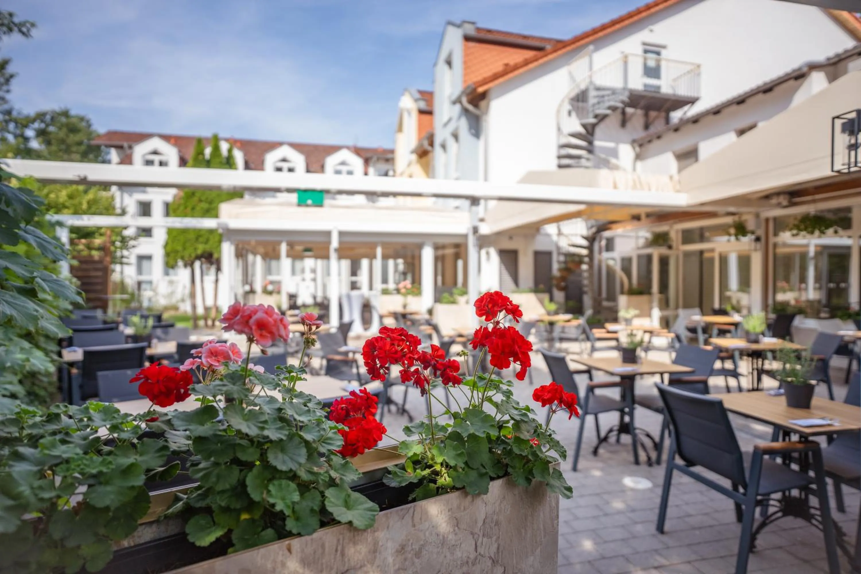 Property building in Hotel Bessunger Forst