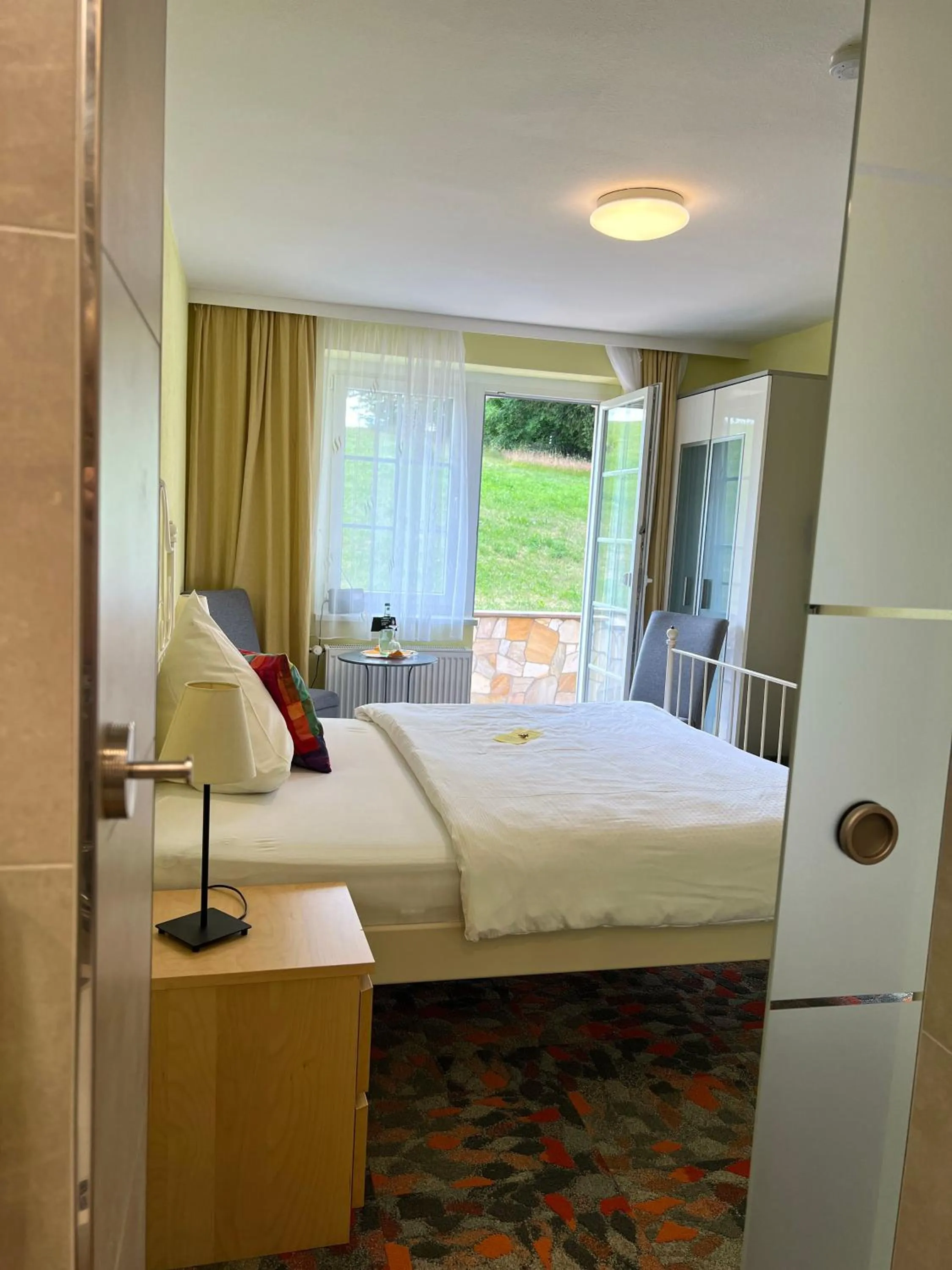 Photo of the whole room, Bed in Berghotel Talblick