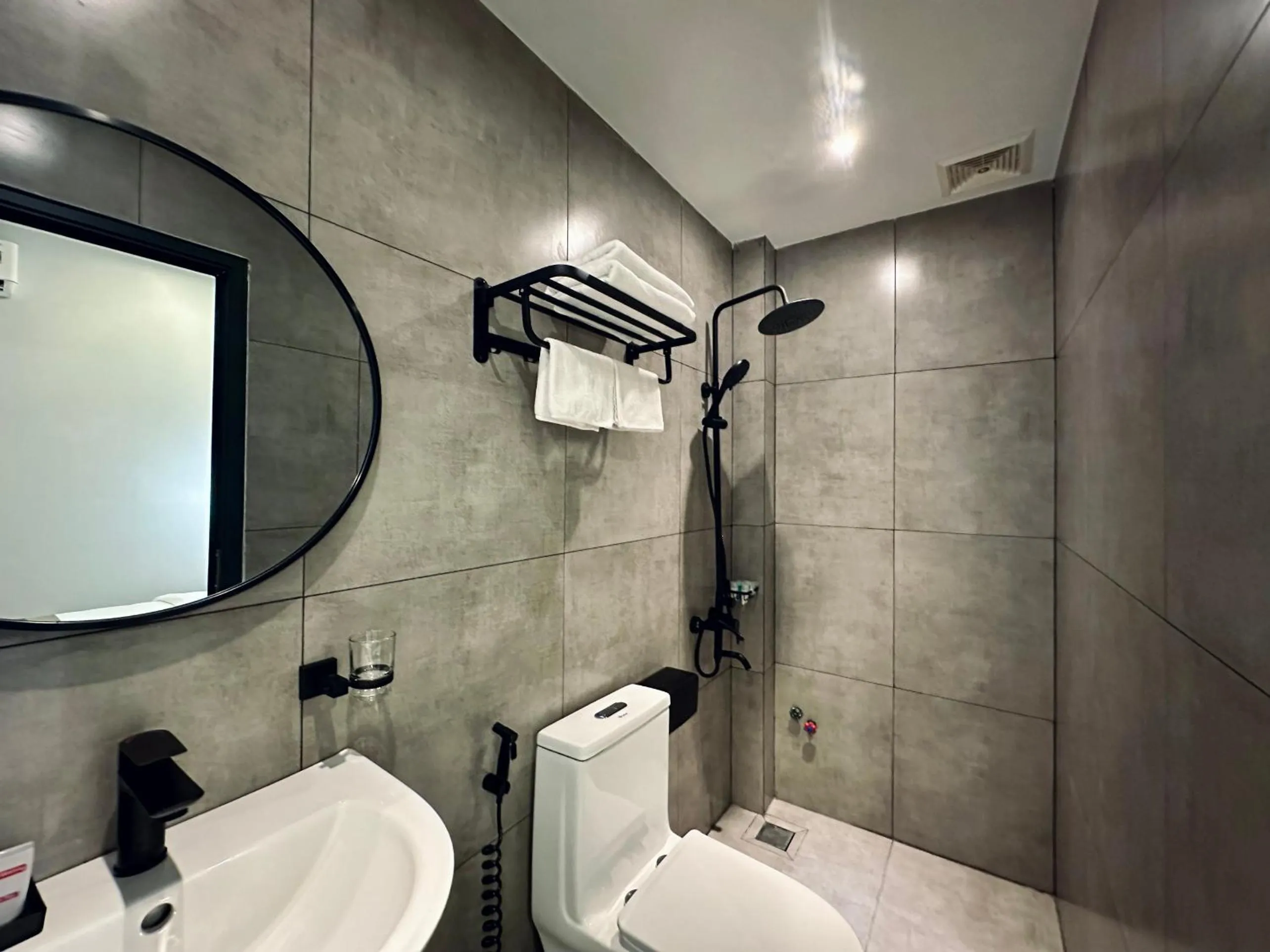 Toilet in LION HOTEL