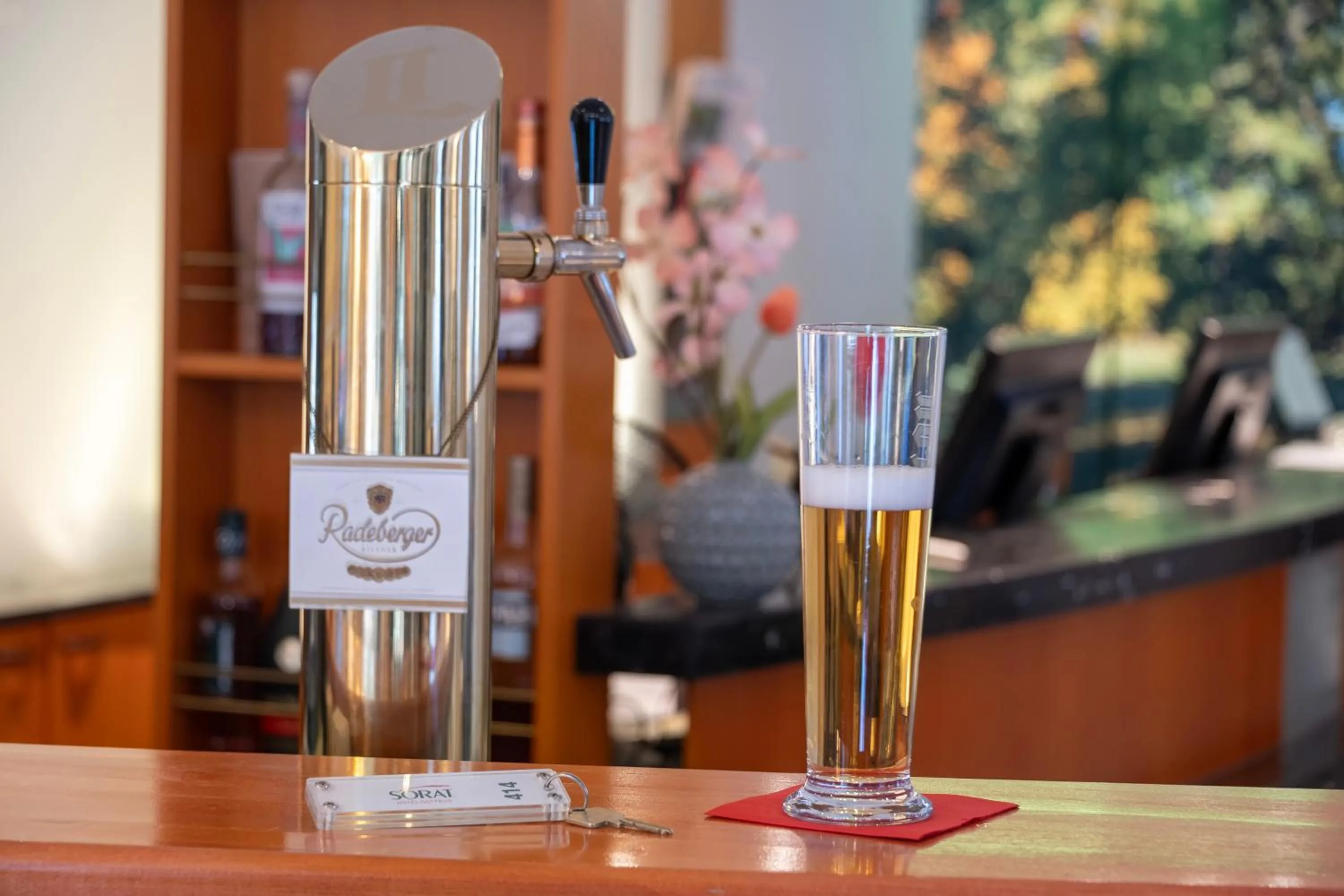 Lounge or bar in SORAT Hotel Cottbus