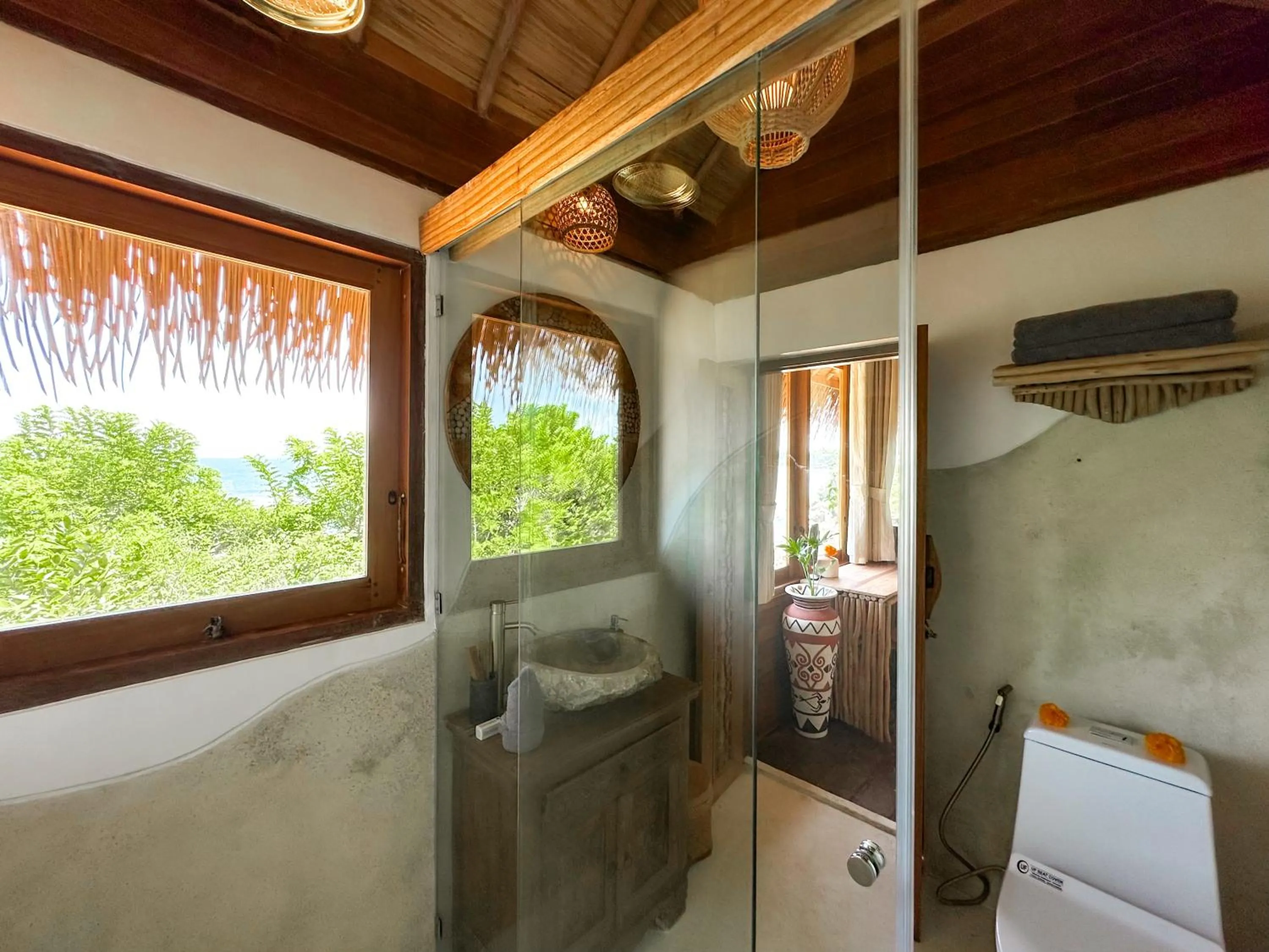 Bathroom in The Korowai