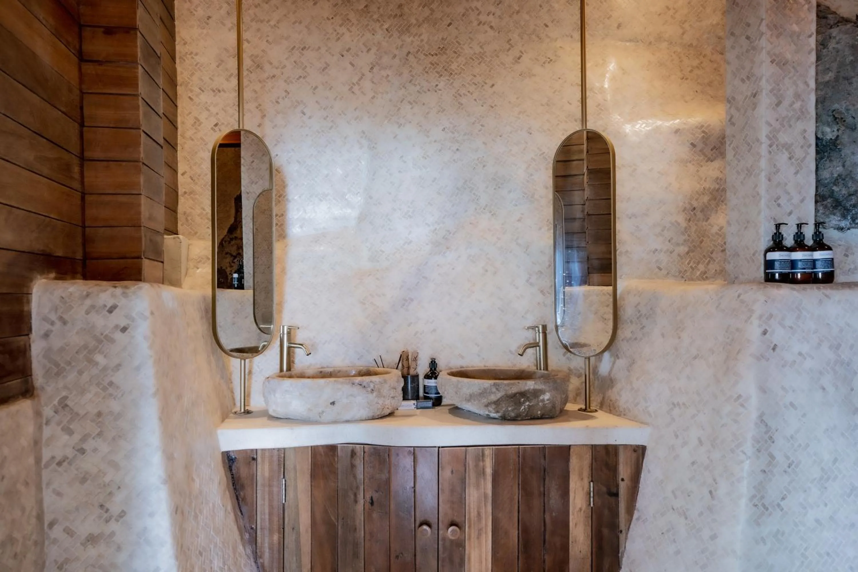 Bathroom in The Korowai