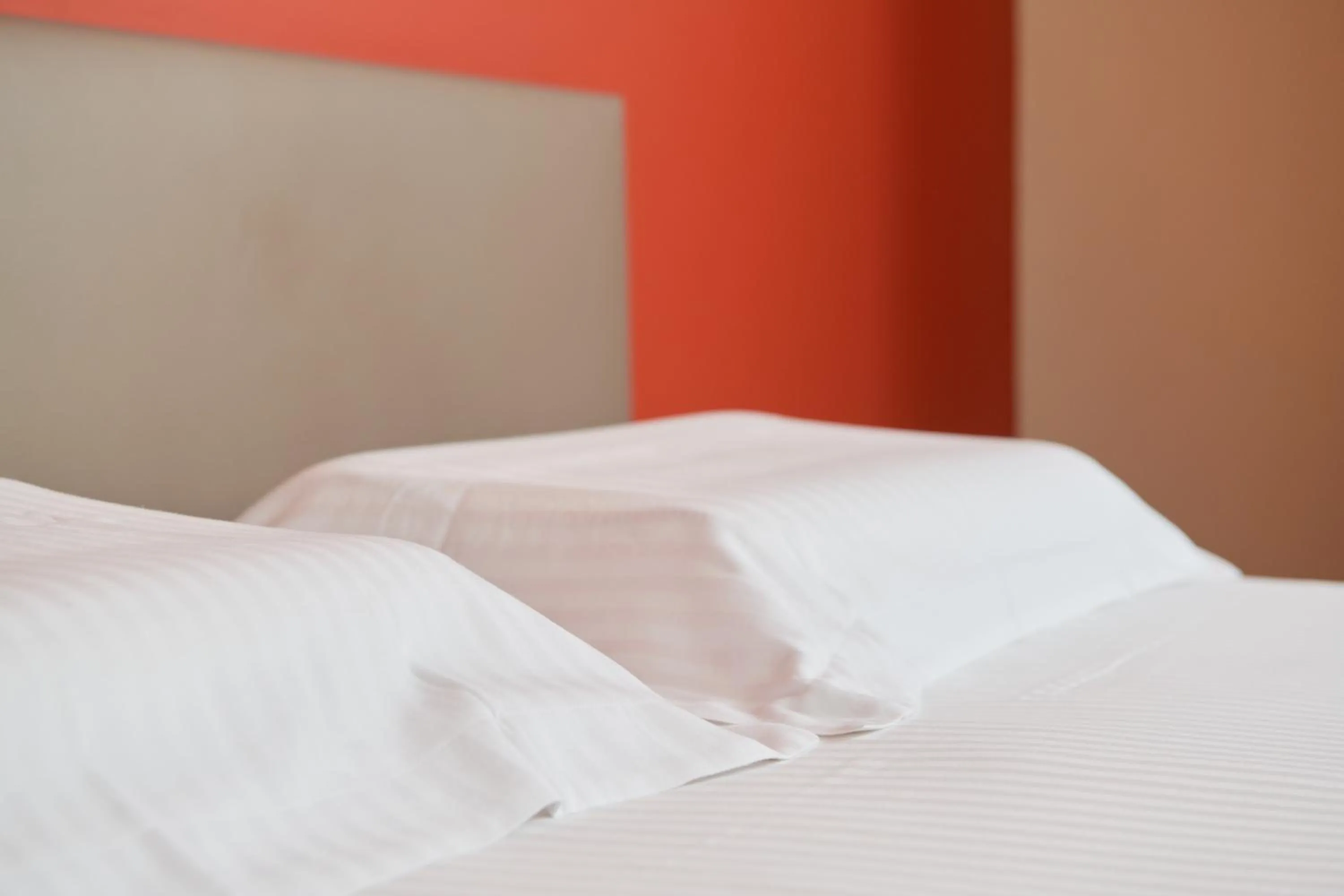 Bedroom, Bed in De Statie