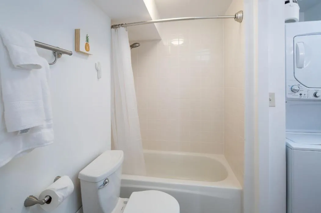 Waikiki Penthouse @ The Monarch Hotel