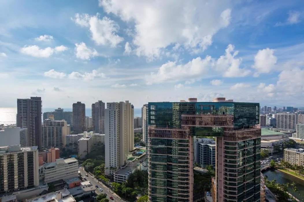 Waikiki Penthouse @ The Monarch Hotel