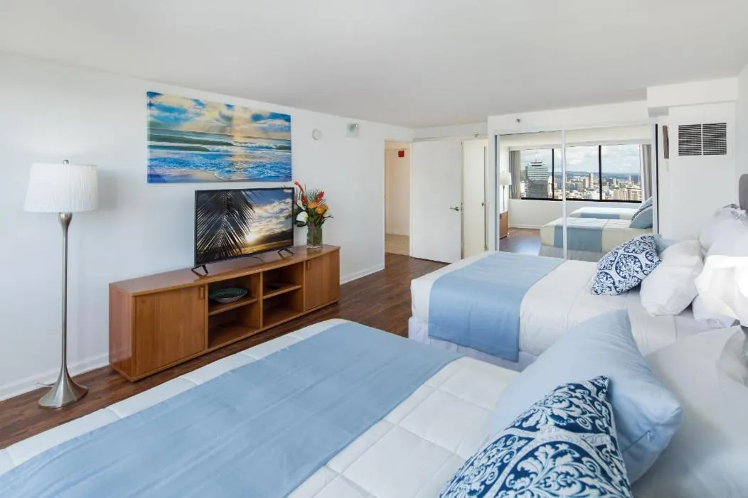 Bed in Waikiki Penthouse @ The Monarch Hotel