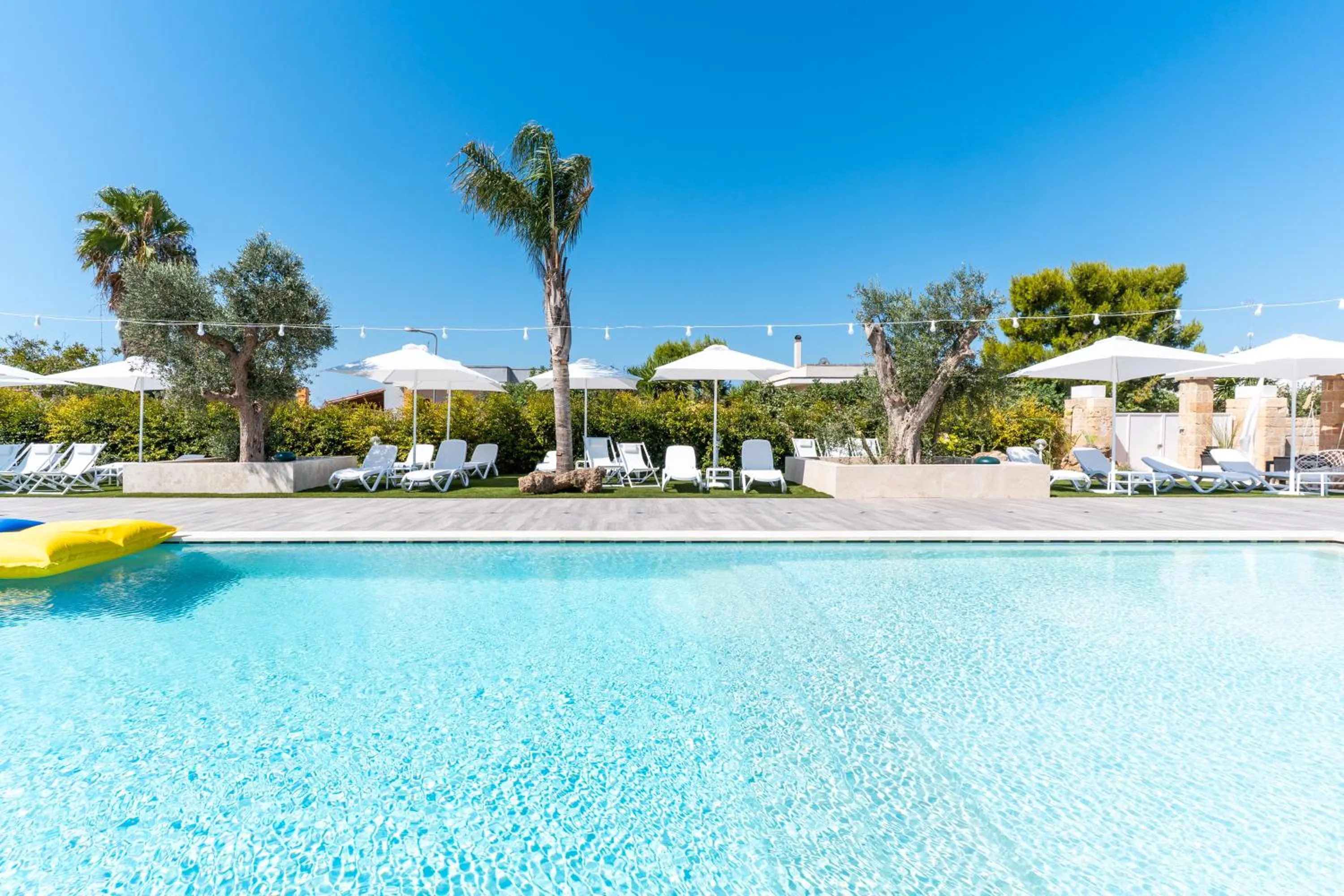 Swimming pool in B&B I Tarocchi