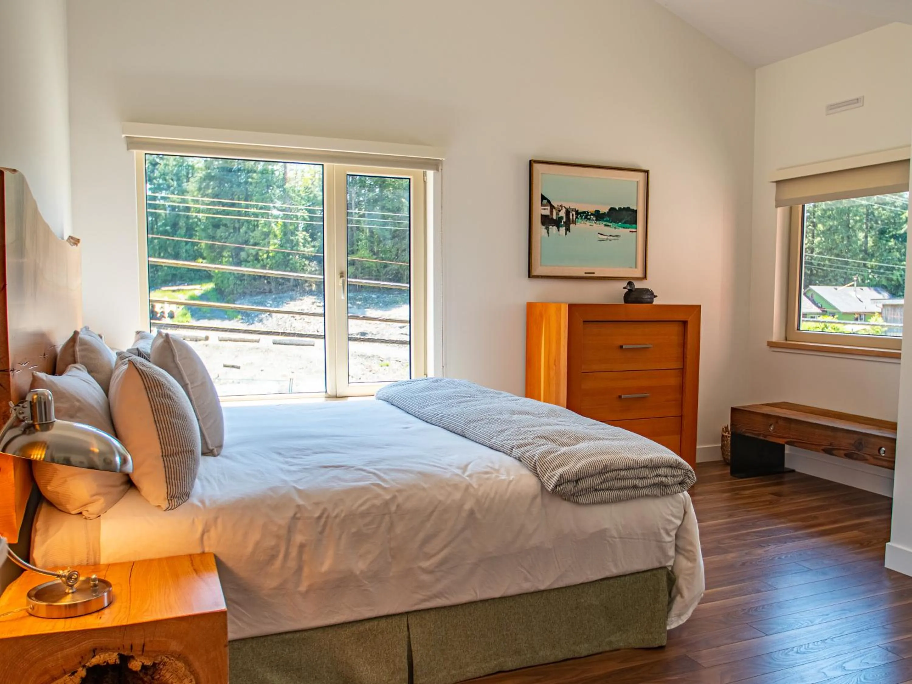 Bedroom, Bed in The Moorage