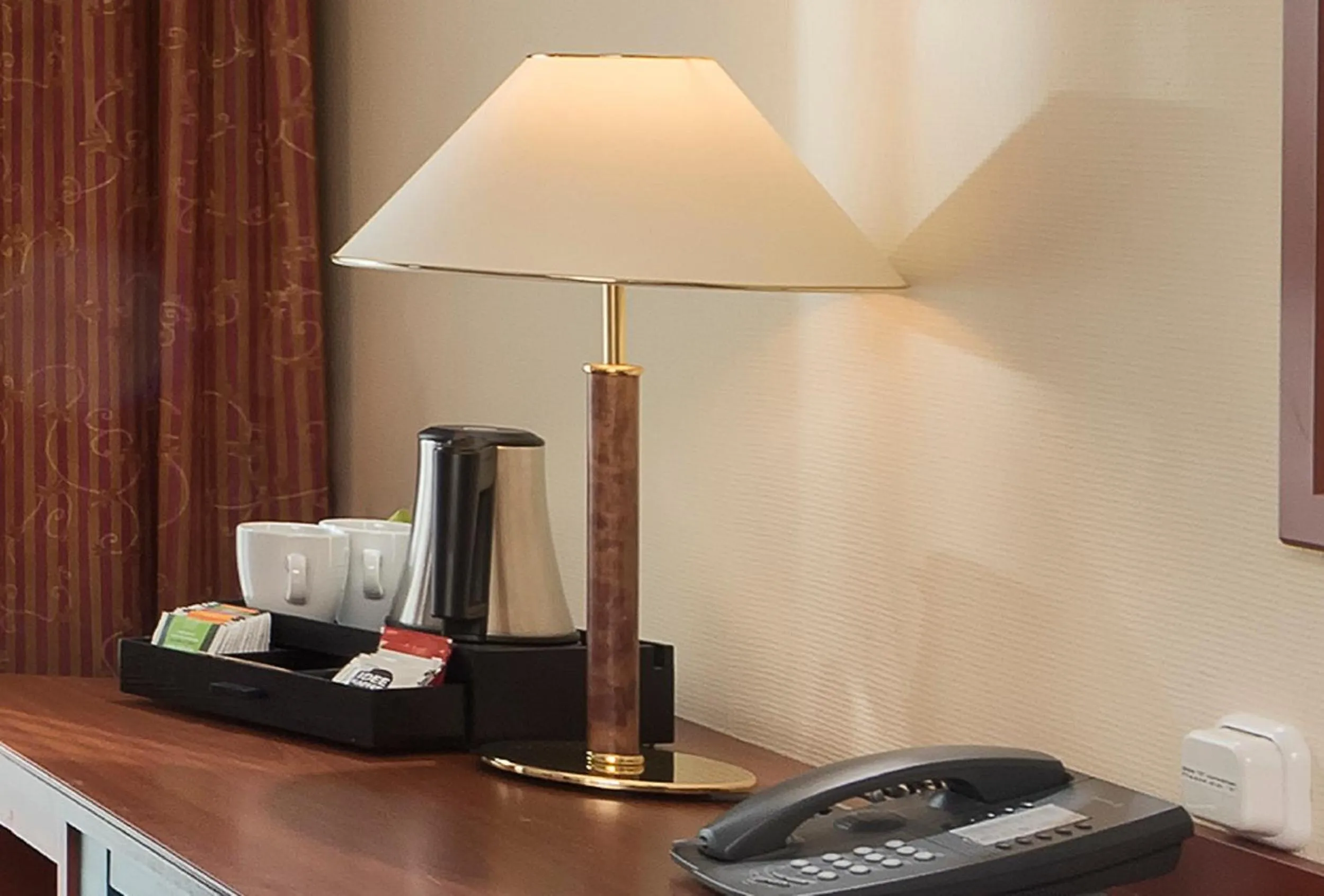 Coffee/tea facilities in SORAT Hotel Brandenburg