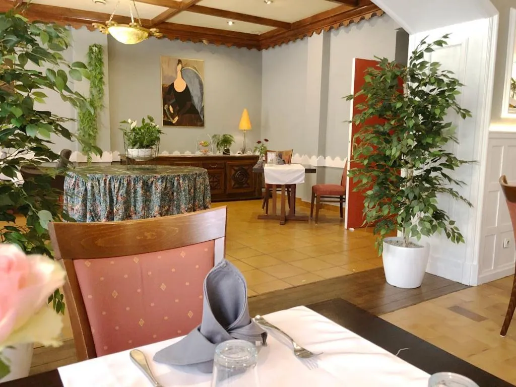 Restaurant/places to eat in L'EMBLEME - BOUTIQUE HOTEL