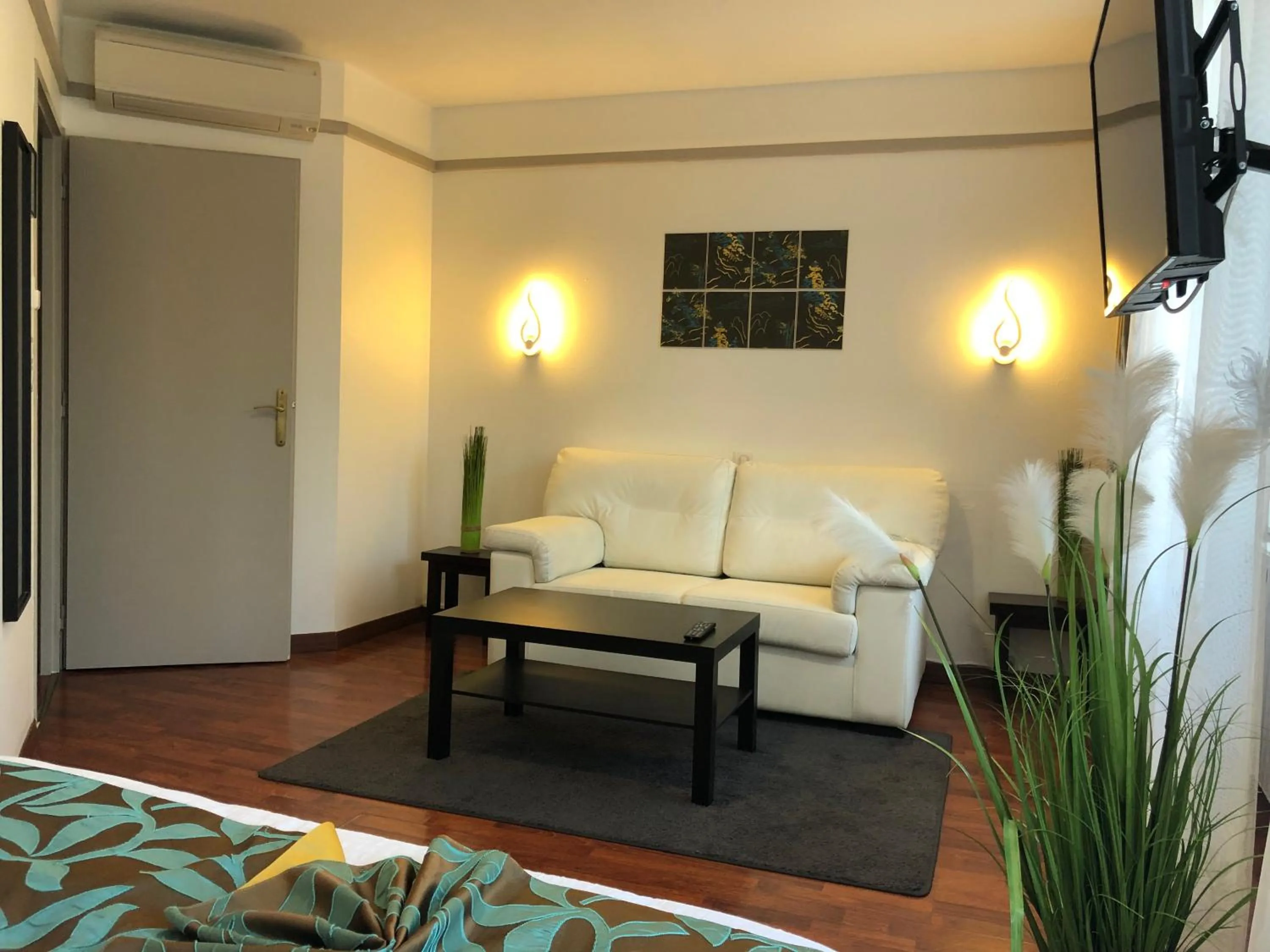 Seating area in L'EMBLEME - BOUTIQUE HOTEL