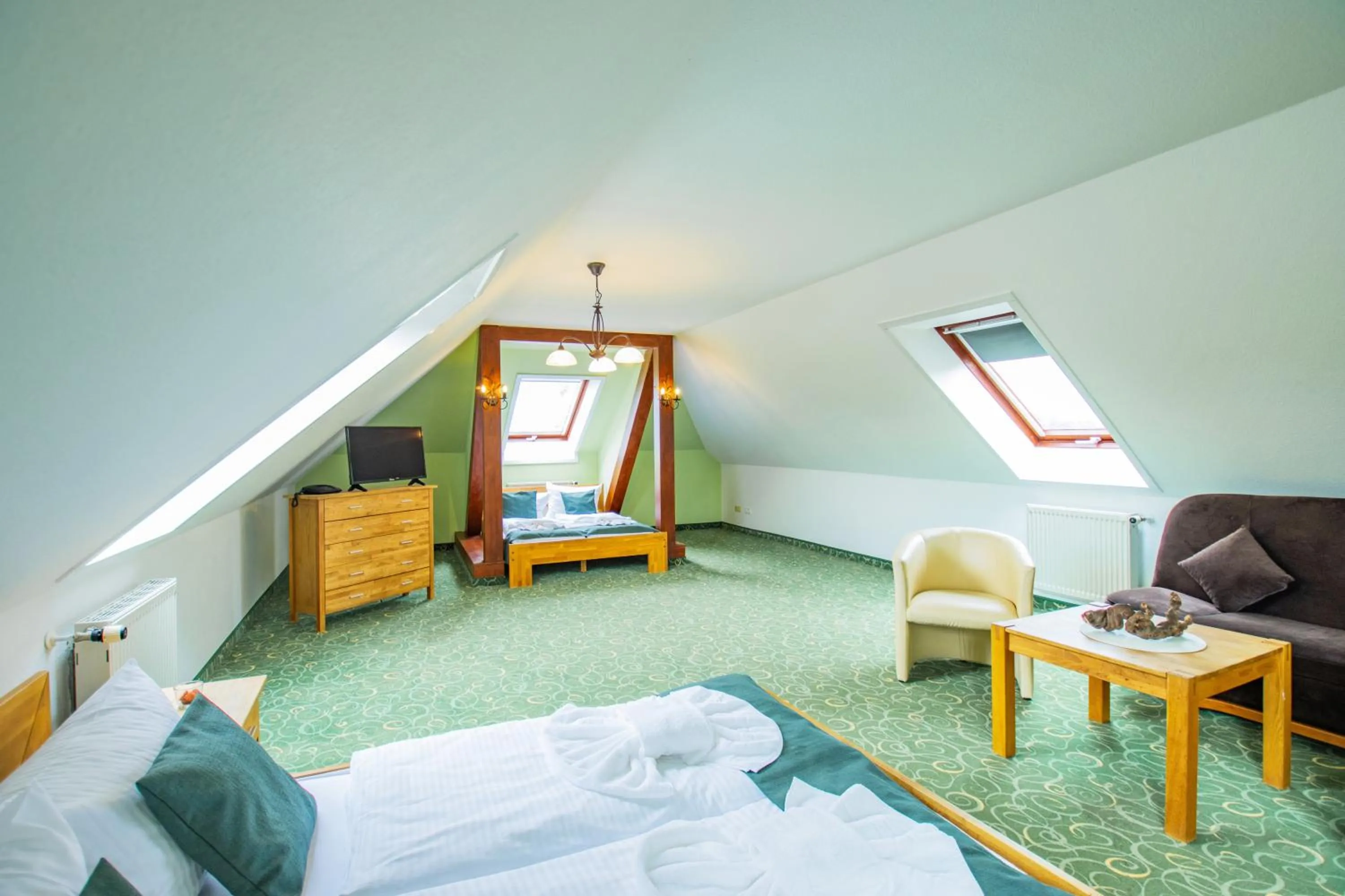 Photo of the whole room, Bed in Ferien Hotel Spreewald