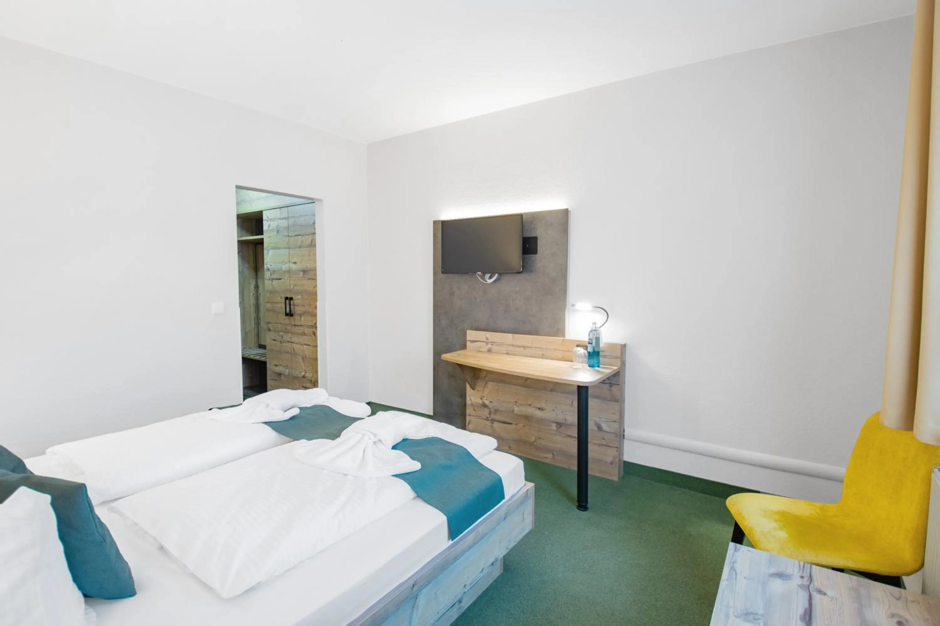 Photo of the whole room, Bed in Ferien Hotel Spreewald