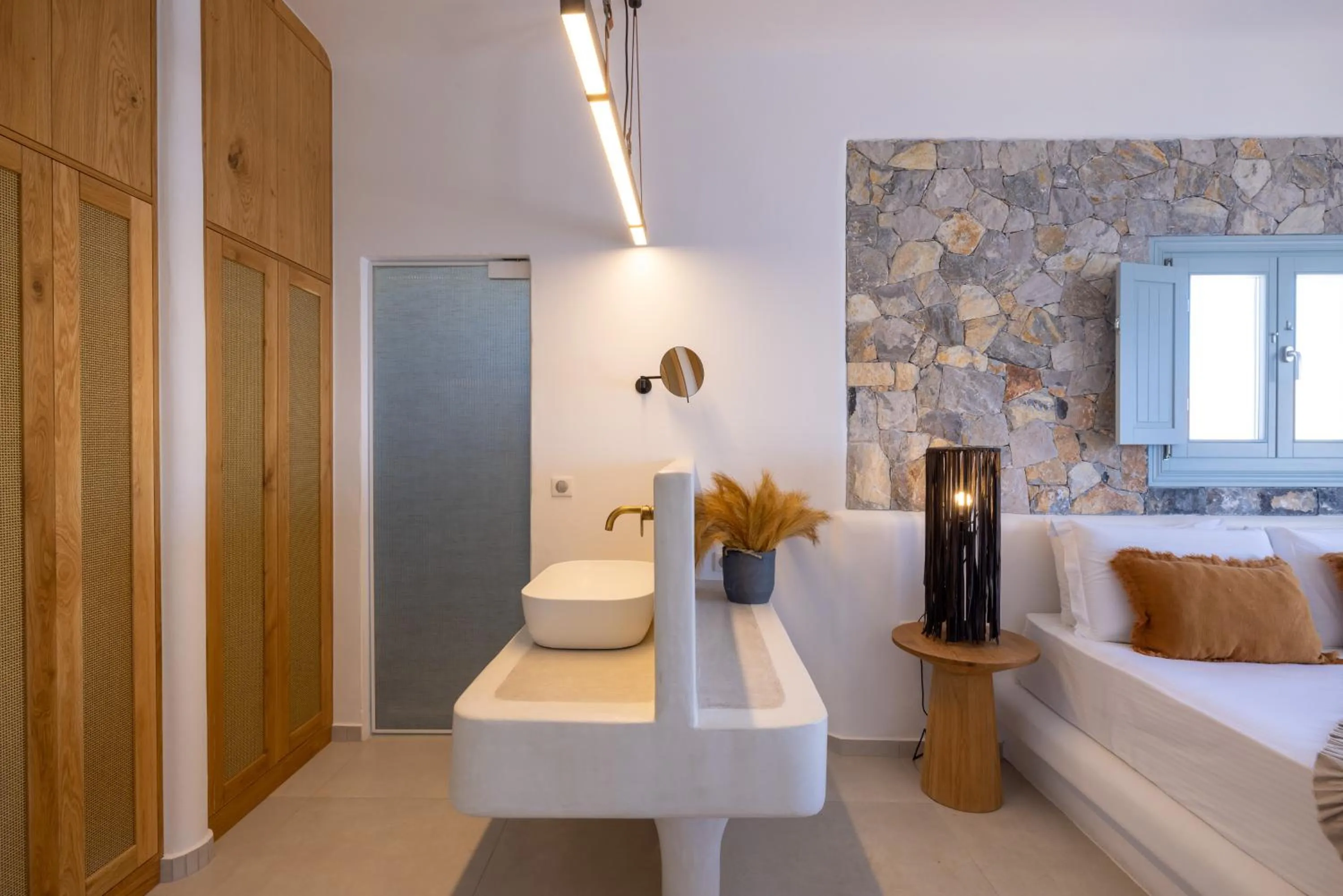 Bed in Infinity Blue Suites & Spa