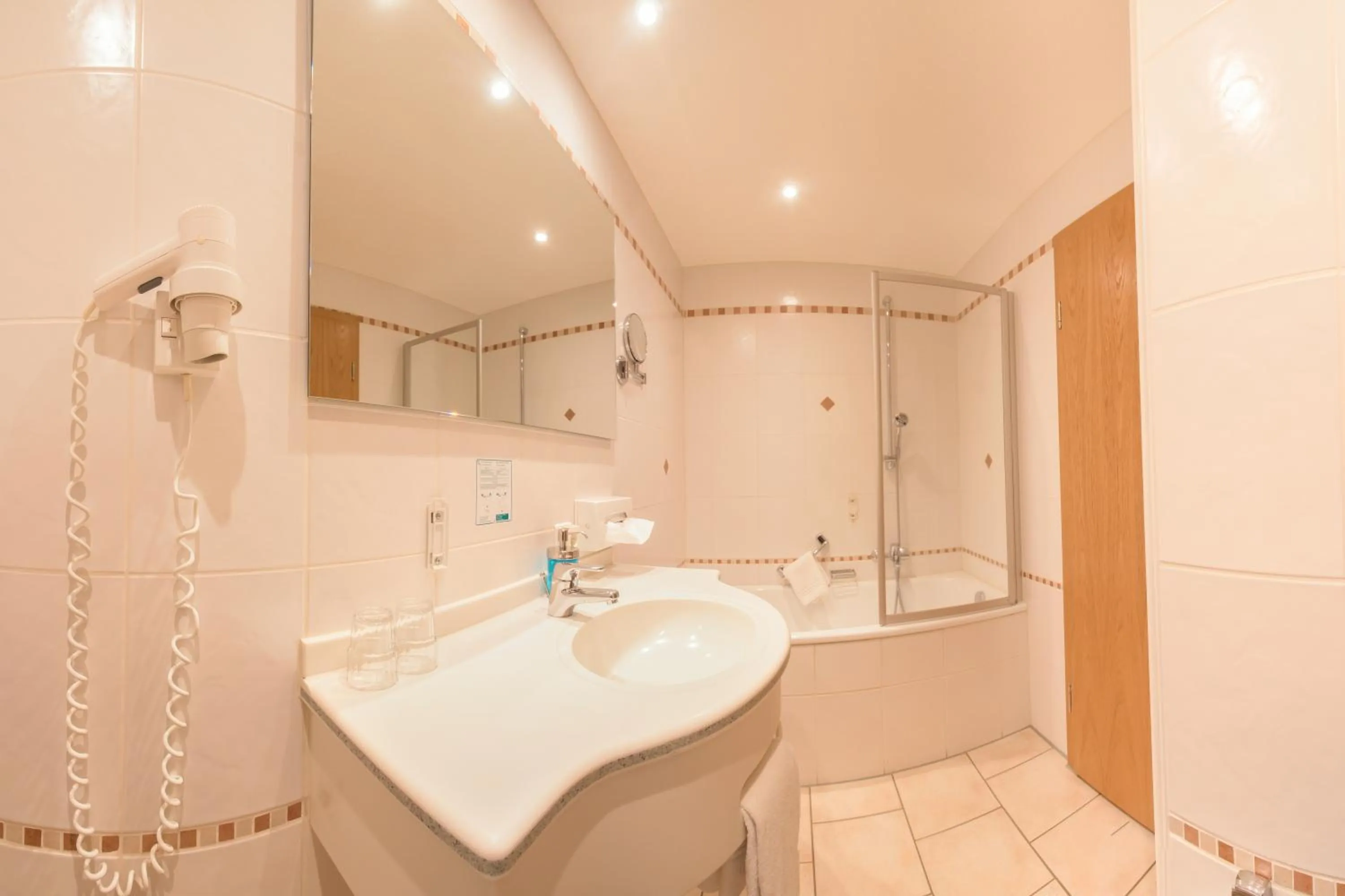 Bathroom in Grüner Baum Naturparkhotel & Schwarzwald-Restaurant