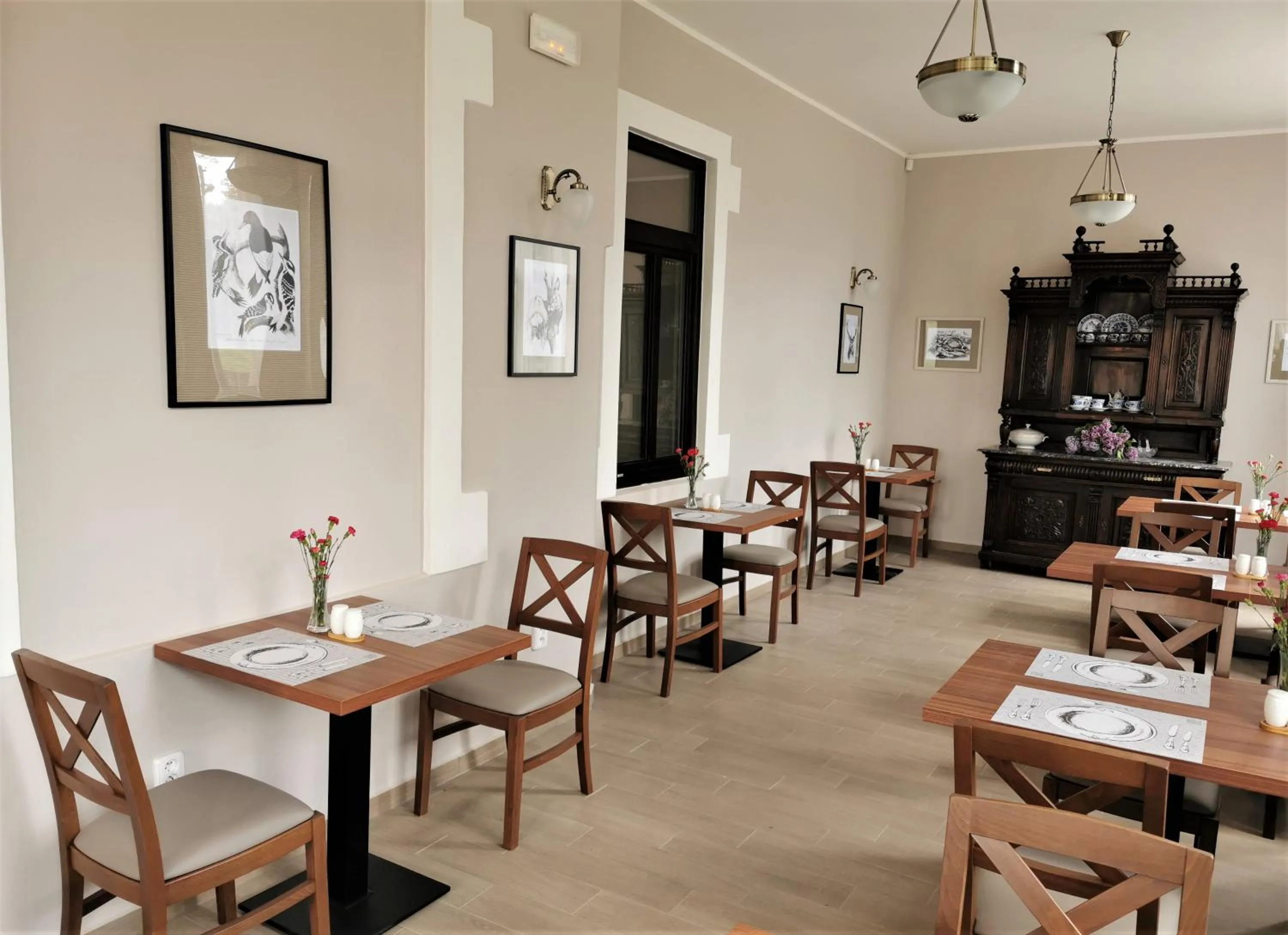 Restaurant/places to eat in Hotel Švýcarský dům