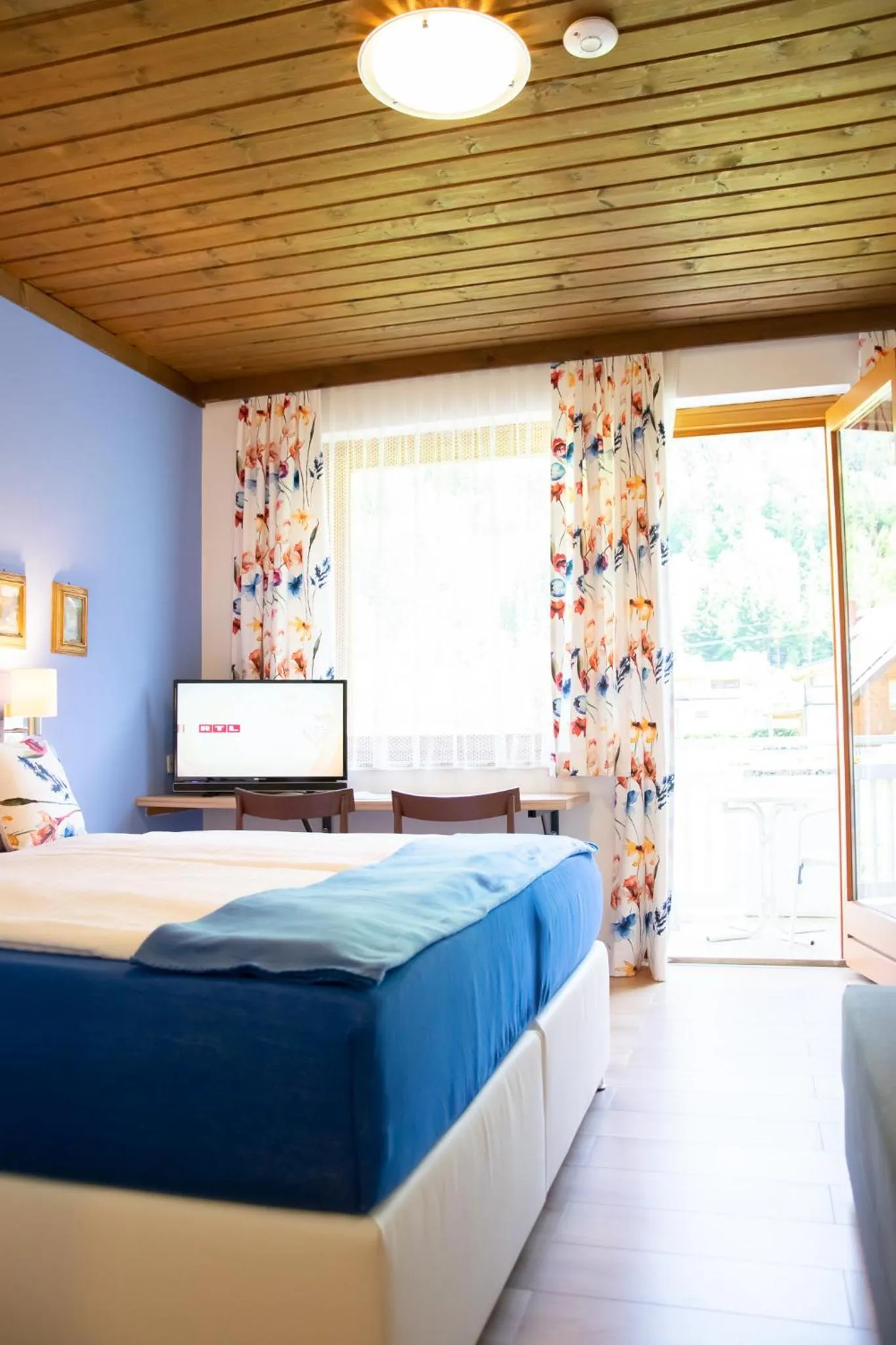 TV and multimedia, Bed in Klamberghof Burgstaller