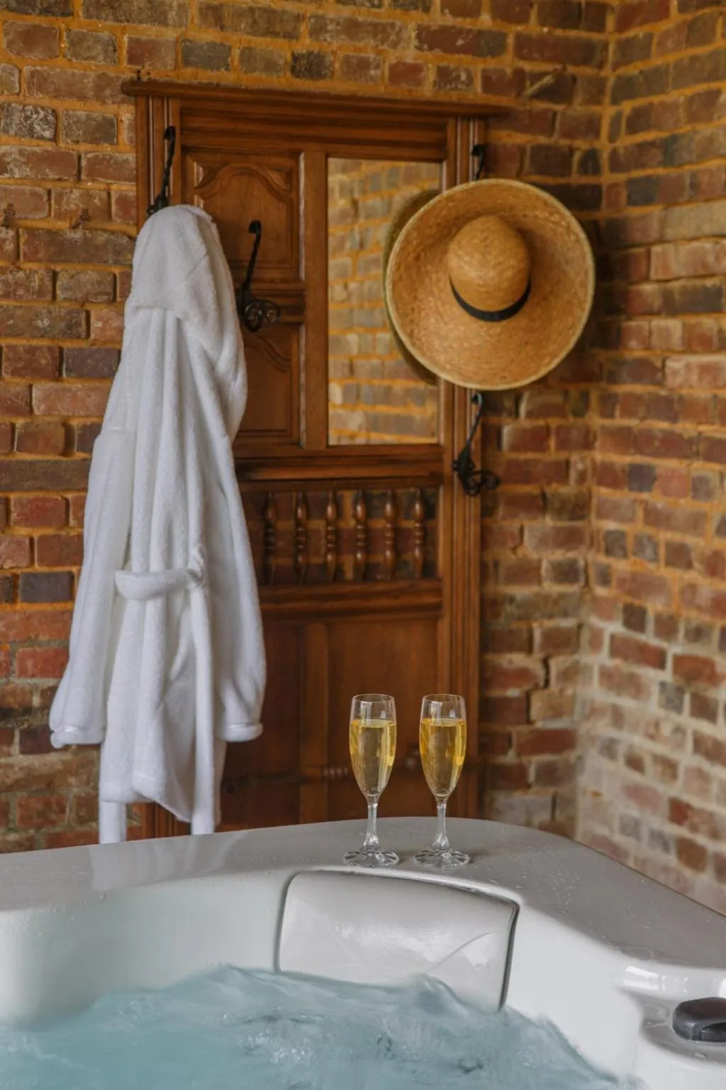 Hot Tub in Couette & Confitures