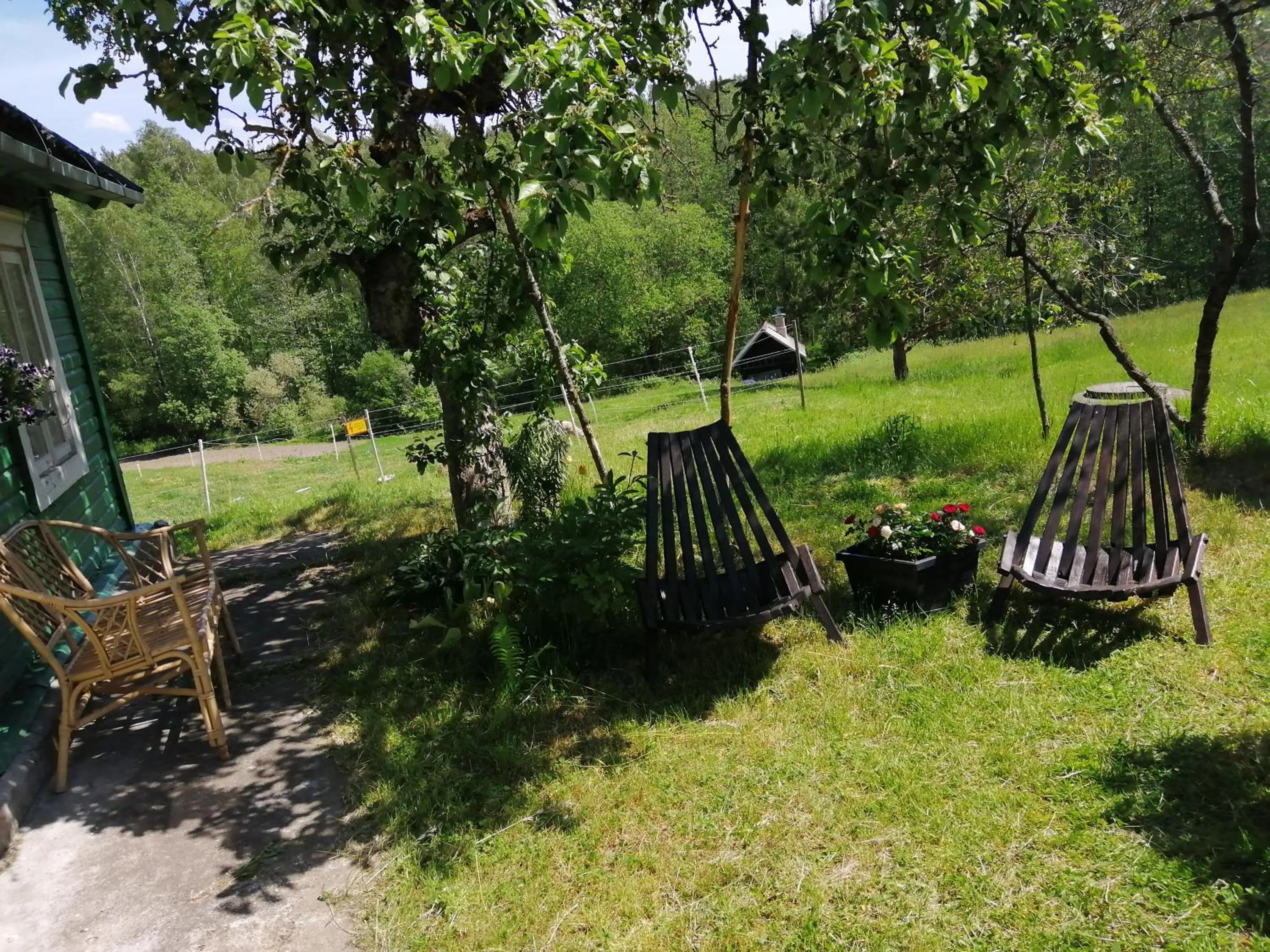 Garden in Poilsio kampelis Zarasuose