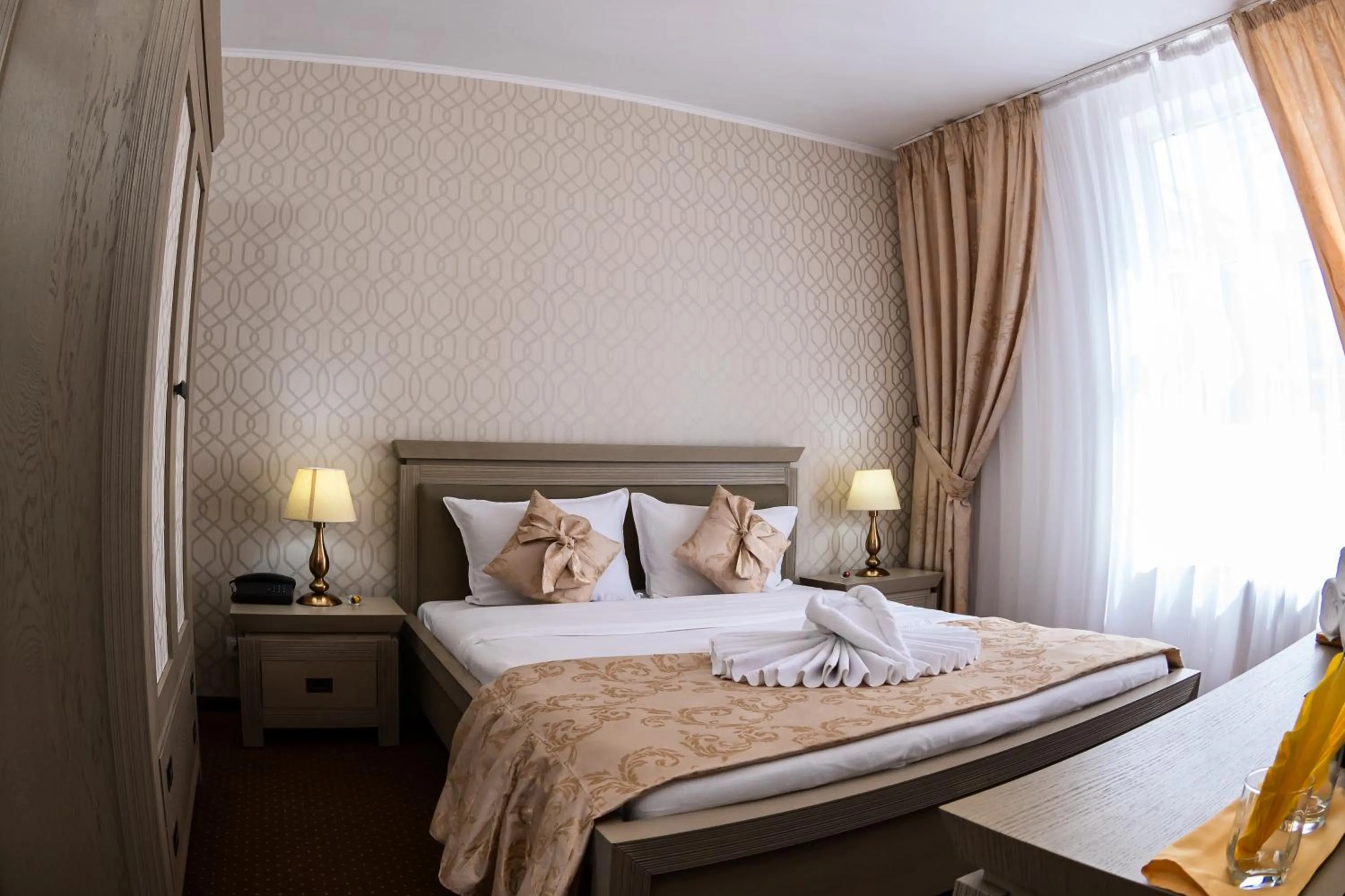 Double Room - single occupancy in HOTEL CORA Bistrita