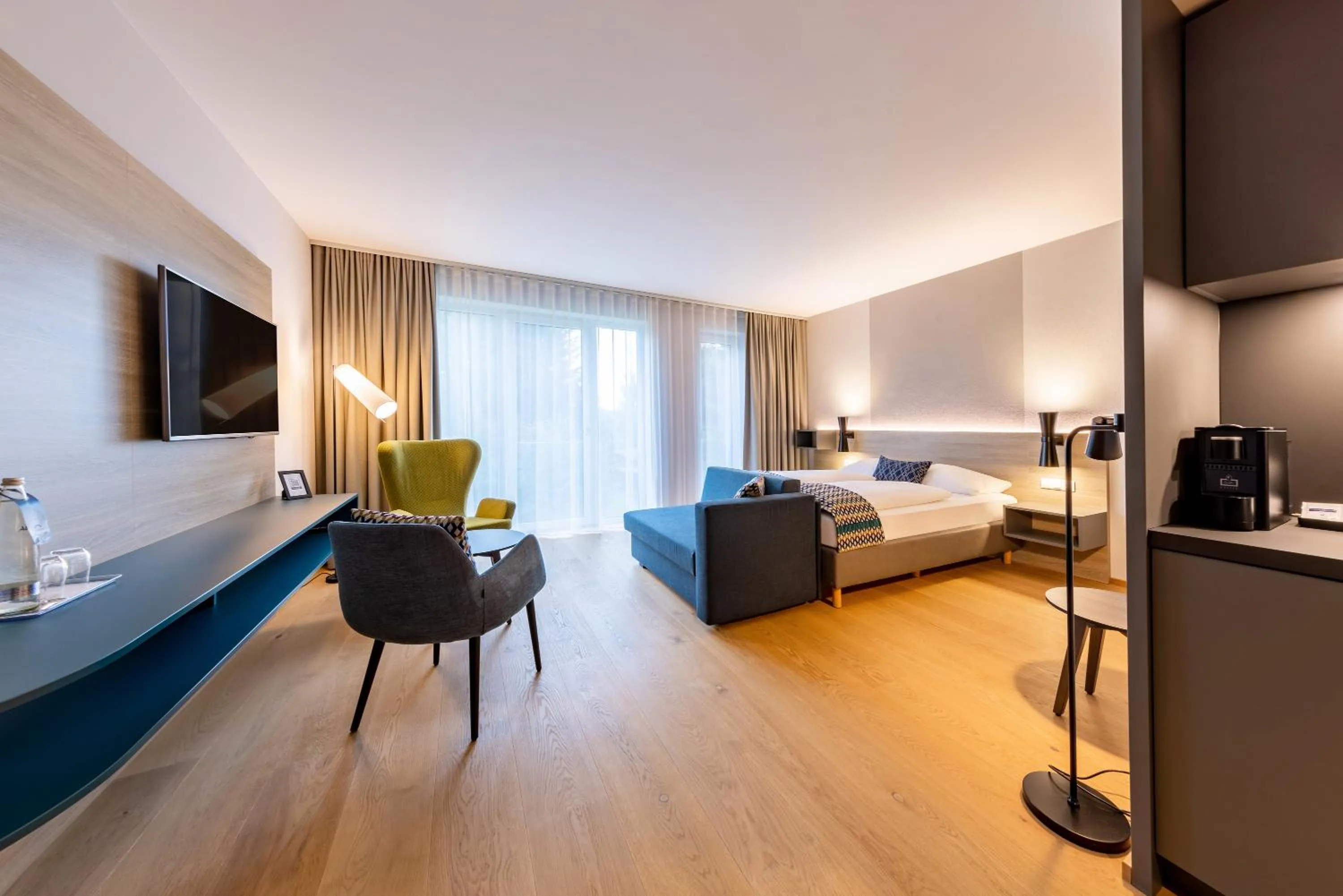 Photo of the whole room, Bed in Best Western Plus Parkhotel Maximilian Ottobeuren