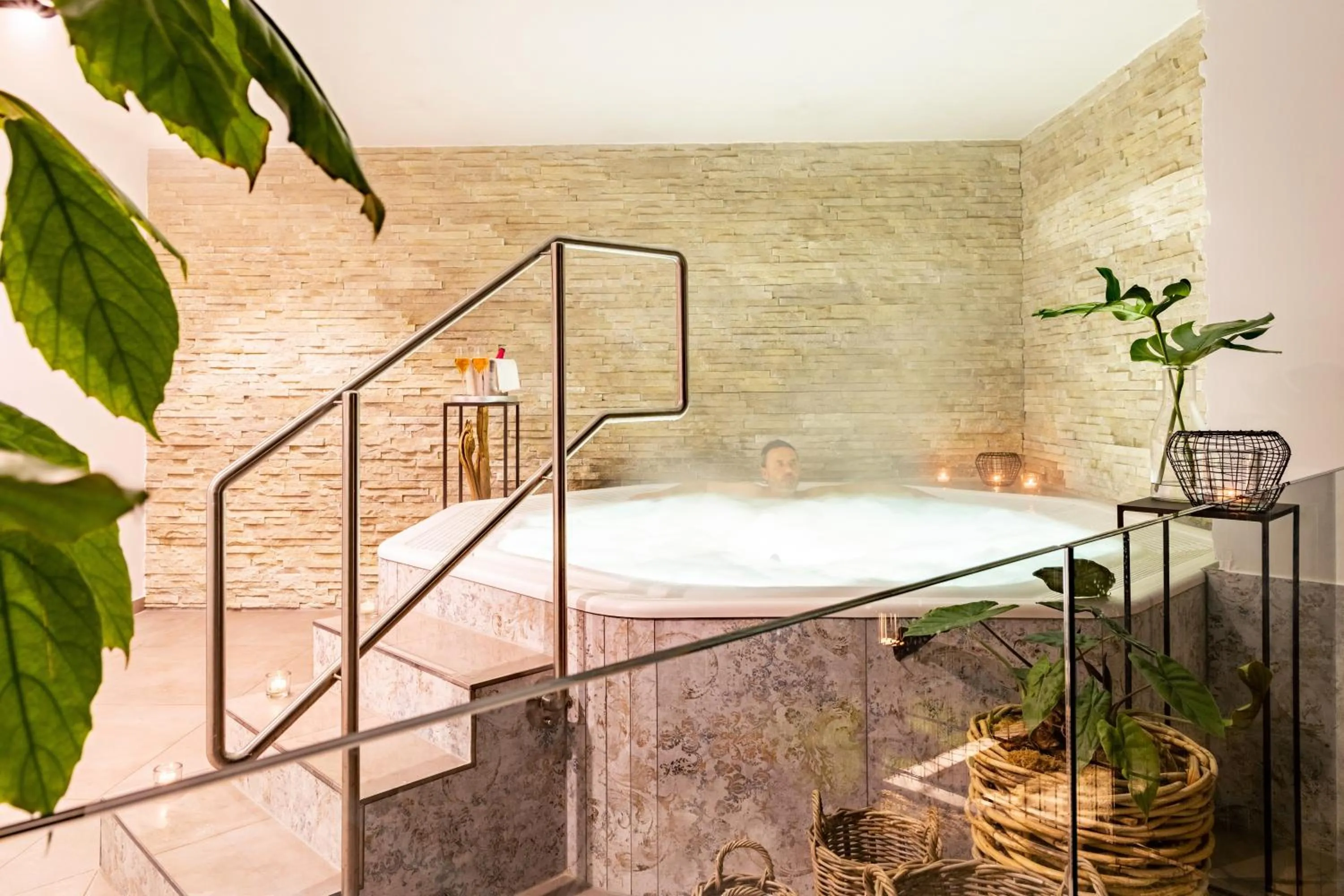 Hot Tub in Best Western Plus Parkhotel Maximilian Ottobeuren