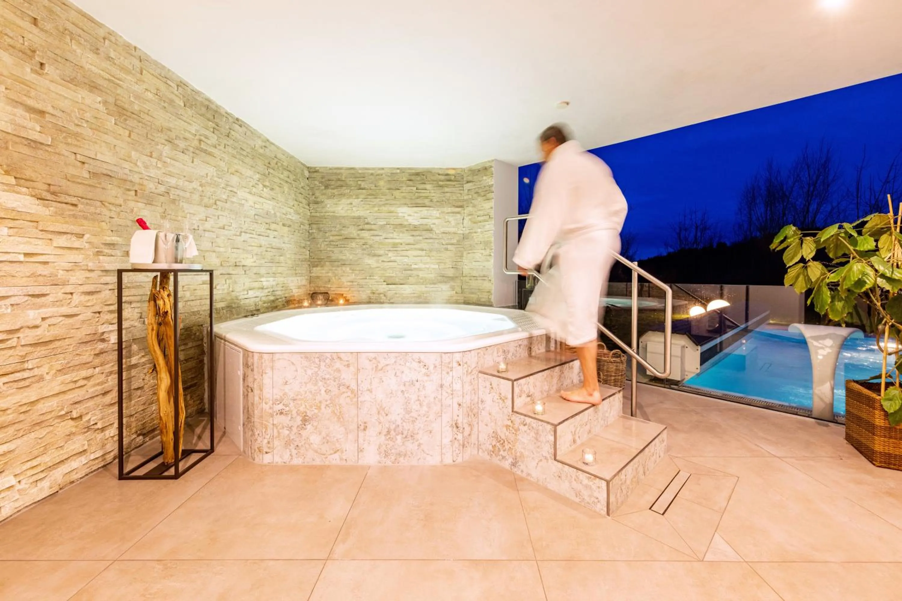 Hot Tub in Best Western Plus Parkhotel Maximilian Ottobeuren