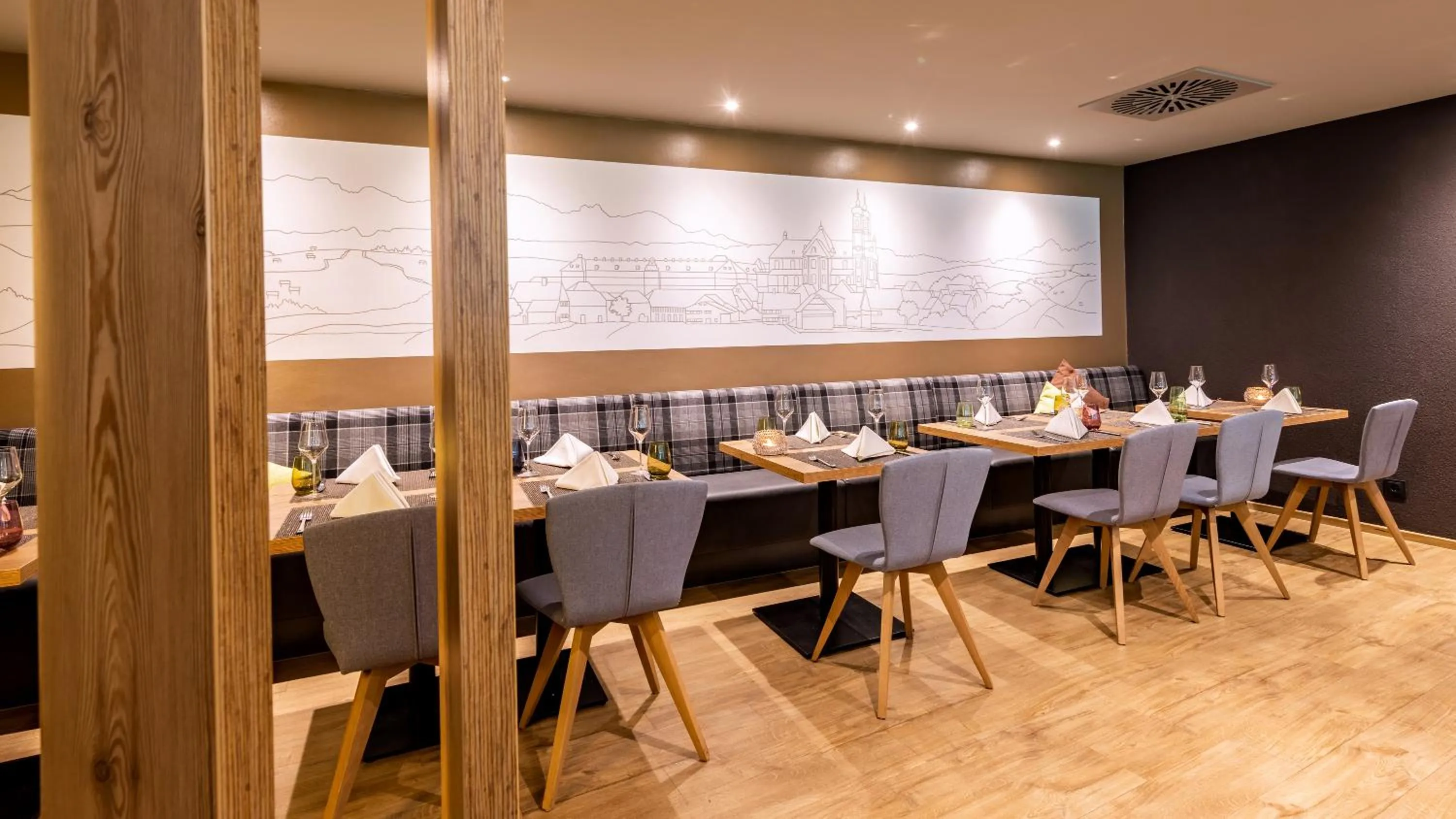 Restaurant/places to eat in Best Western Plus Parkhotel Maximilian Ottobeuren