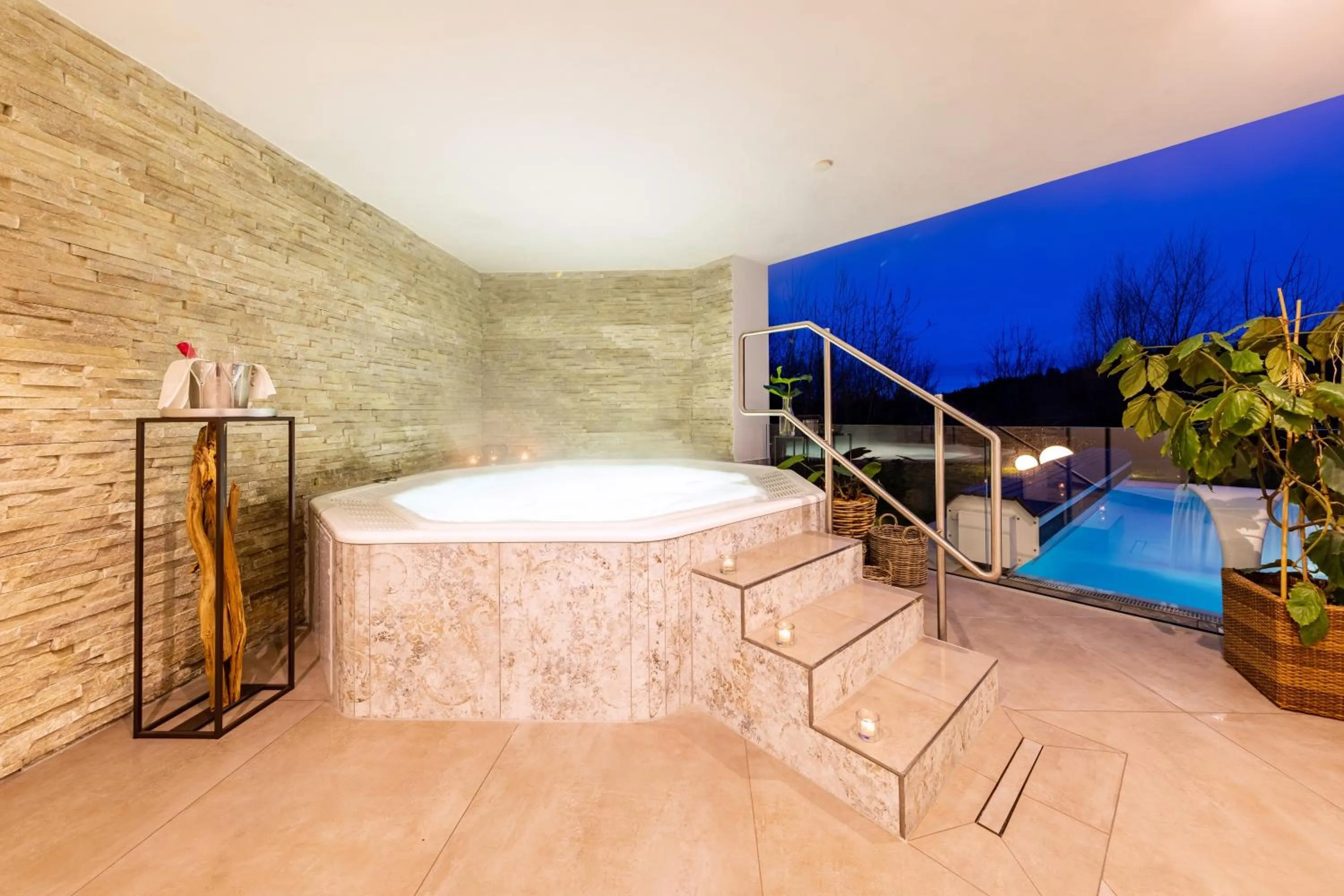 Hot Tub in Best Western Plus Parkhotel Maximilian Ottobeuren