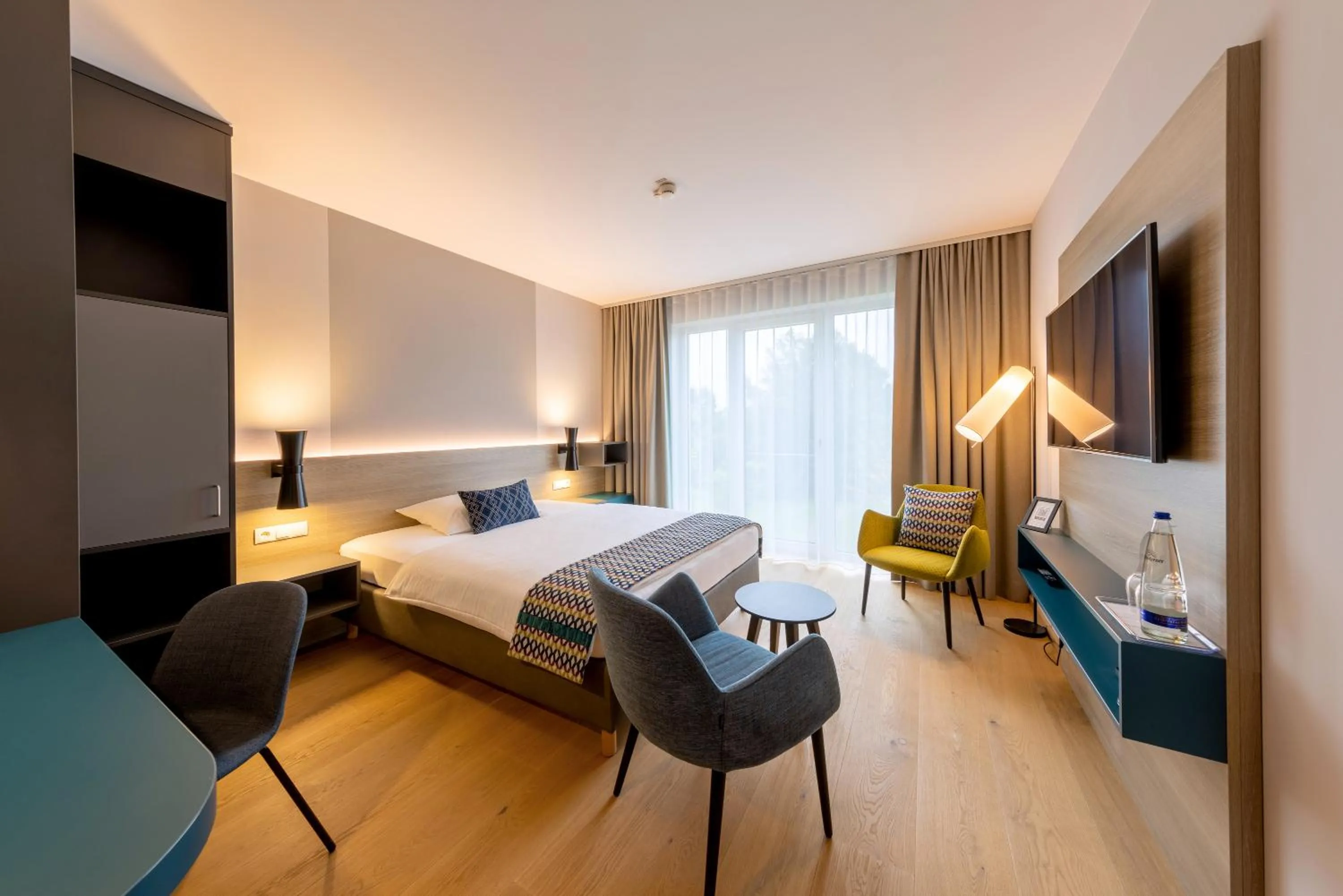 Photo of the whole room, Bed in Best Western Plus Parkhotel Maximilian Ottobeuren