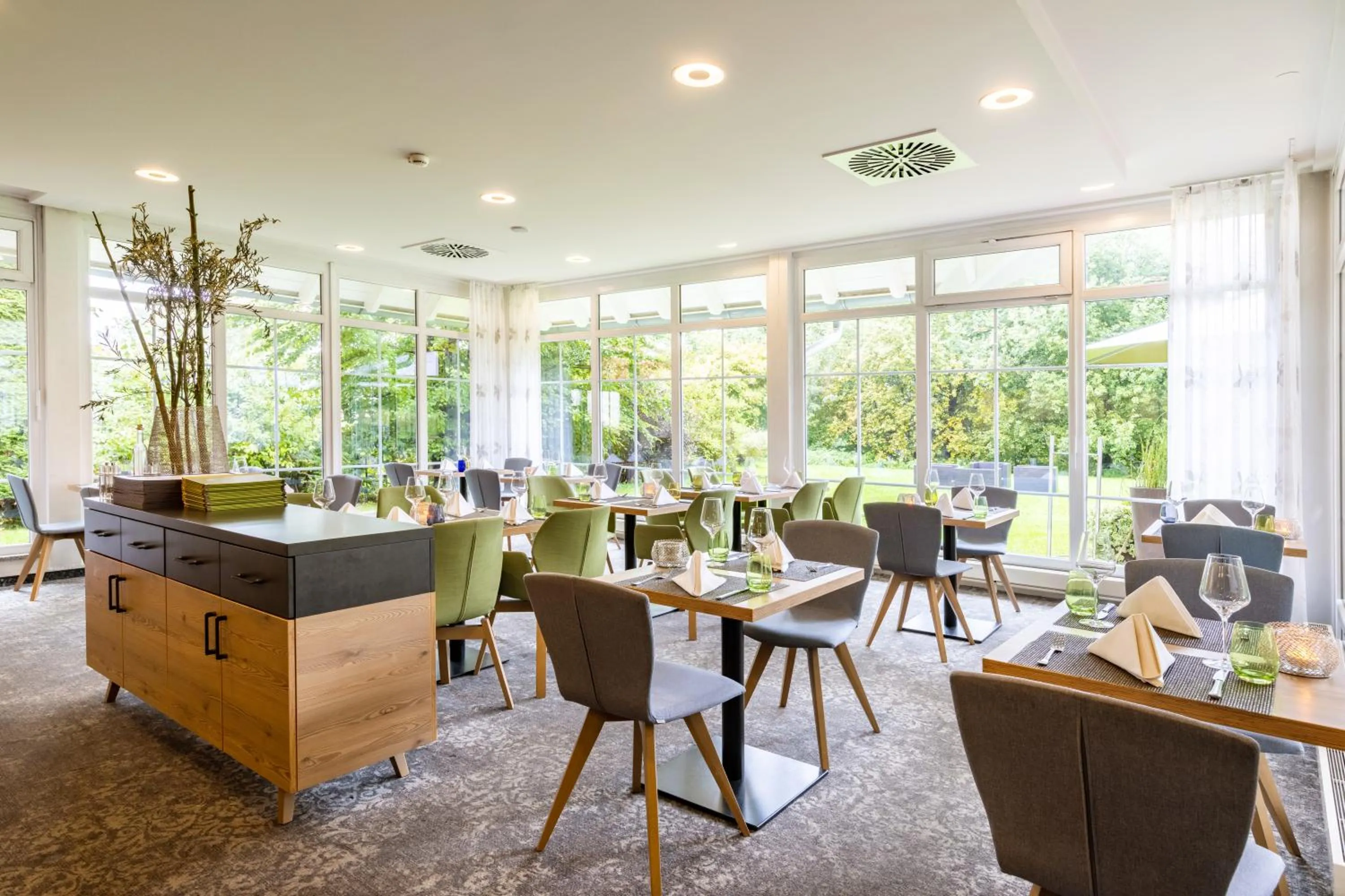 Restaurant/places to eat in Best Western Plus Parkhotel Maximilian Ottobeuren