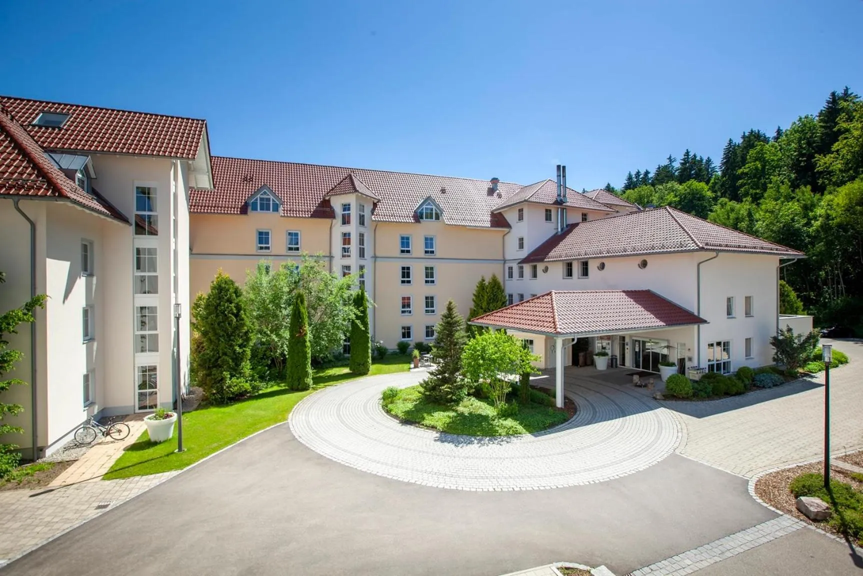 Property building in Best Western Plus Parkhotel Maximilian Ottobeuren