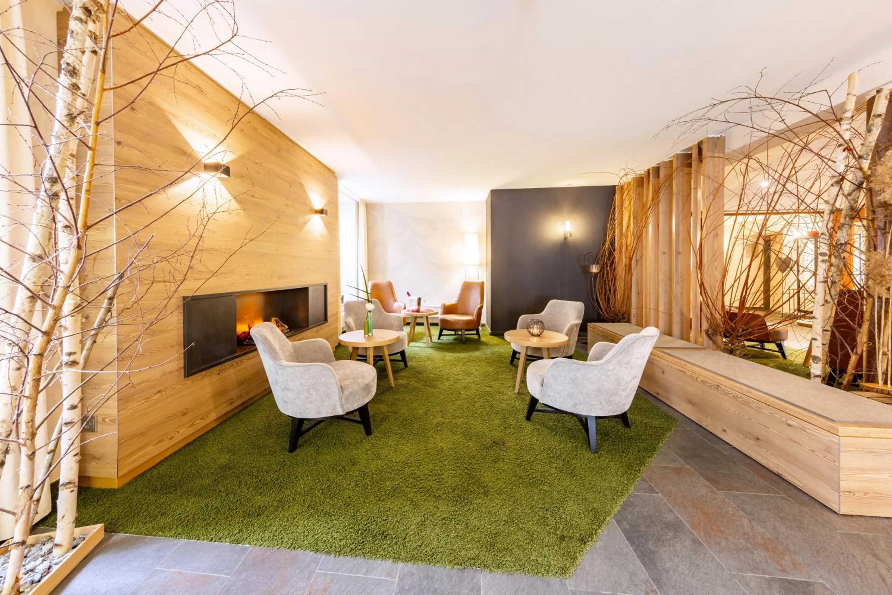 Lobby or reception in Best Western Plus Parkhotel Maximilian Ottobeuren