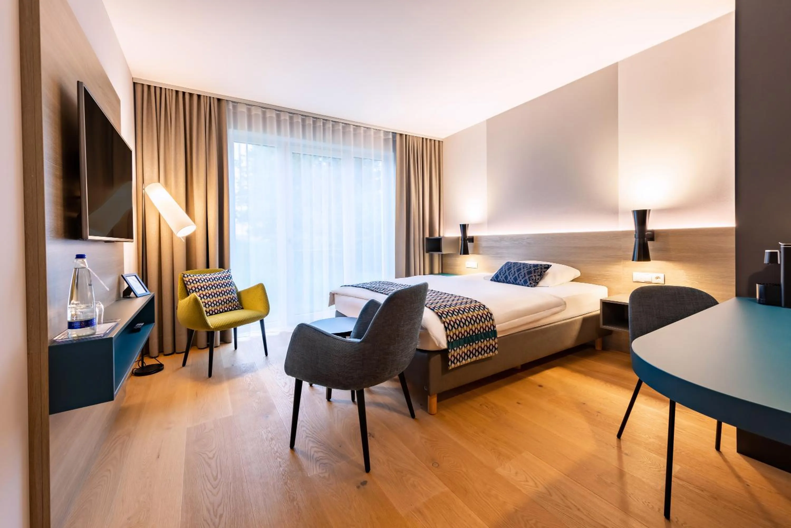 Photo of the whole room, Bed in Best Western Plus Parkhotel Maximilian Ottobeuren