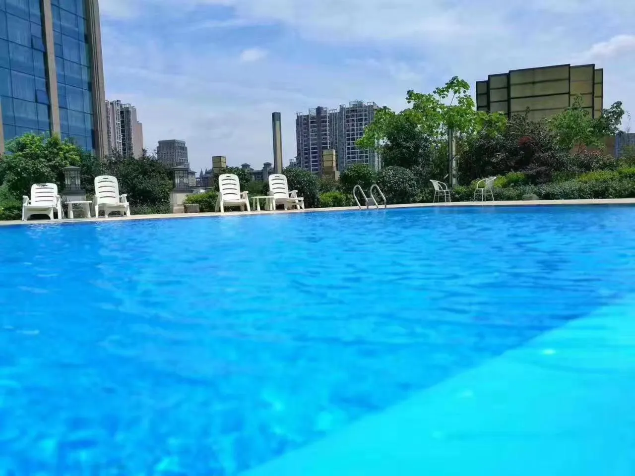 Swimming pool in Changsha Jiaxing Inn