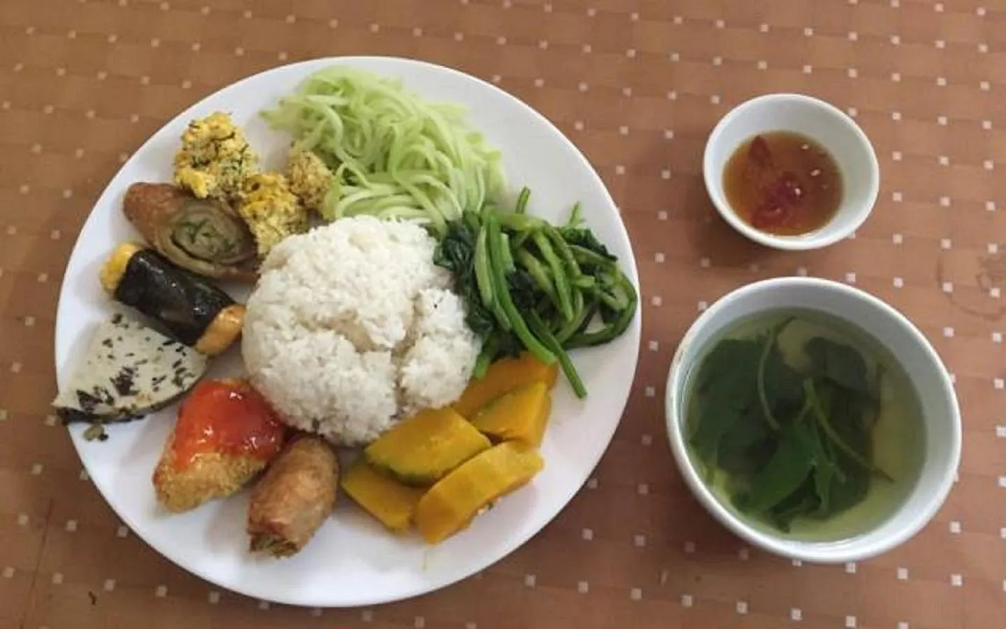 Breakfast in The Autumn Homestay