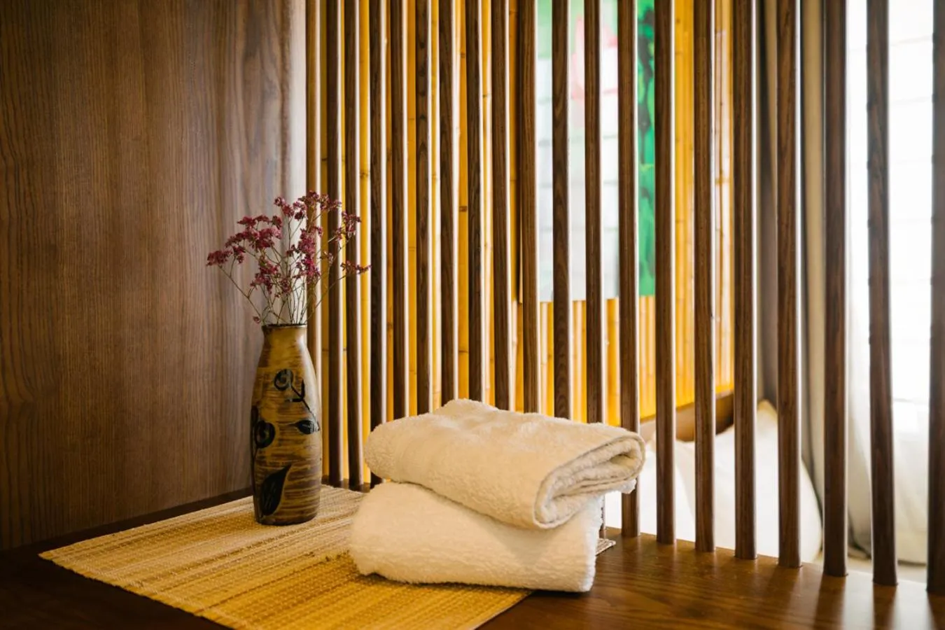 wardrobe, Bed in The Autumn Homestay