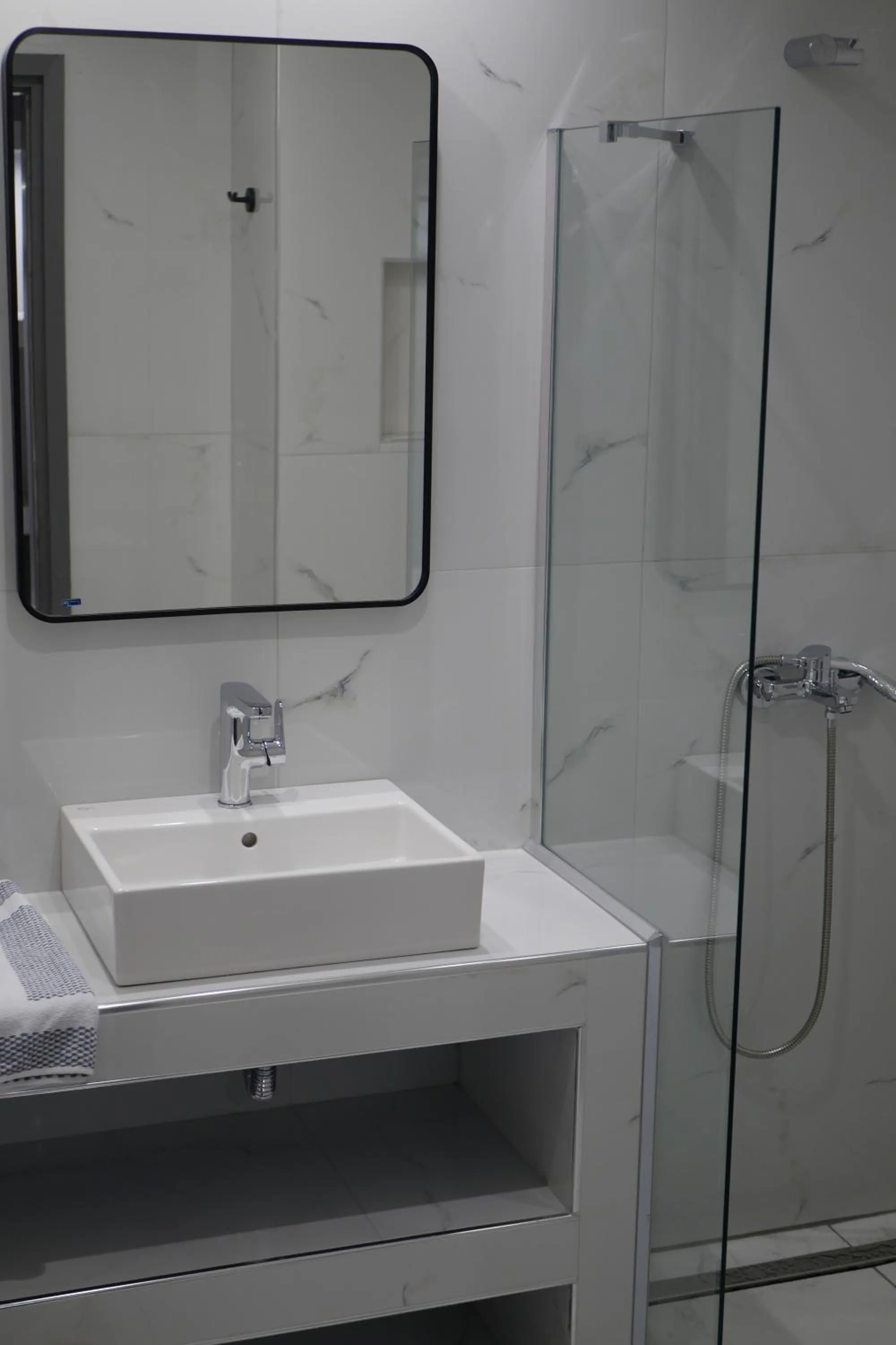 Bathroom in Jannos Beach hotel