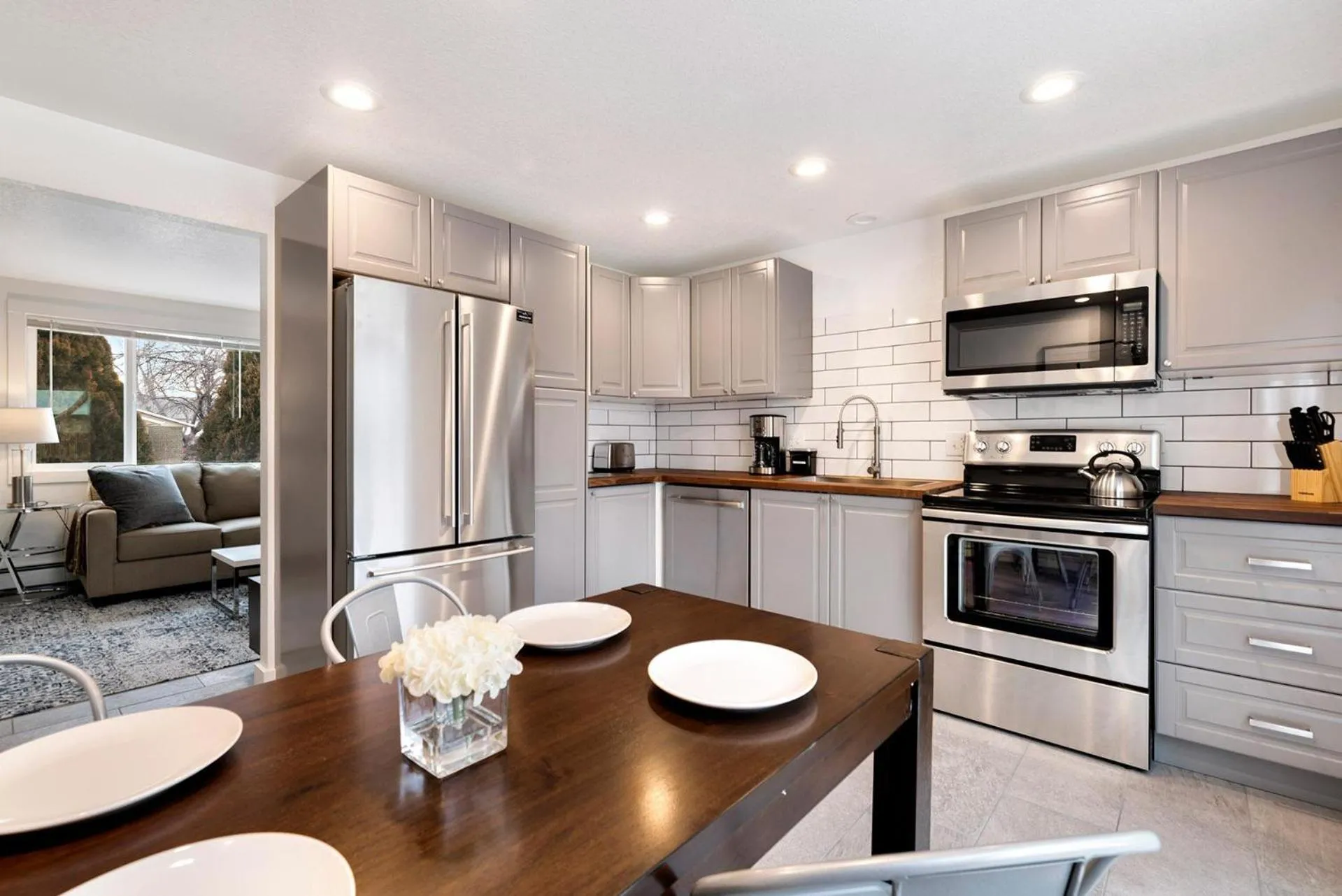 Two-Bedroom Townhouse in Comfortable Abode Near Historic Downtown