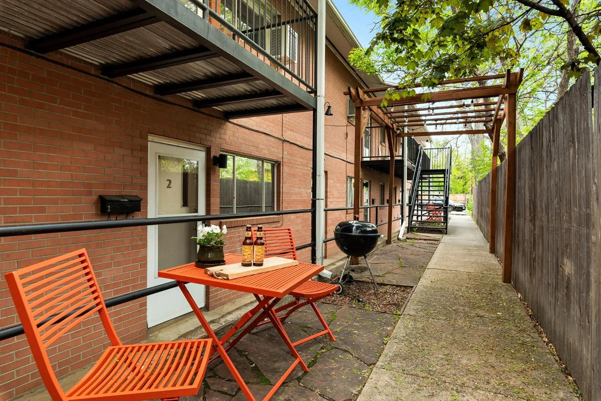 Hip & Urban Condo near the Heart of Old Town