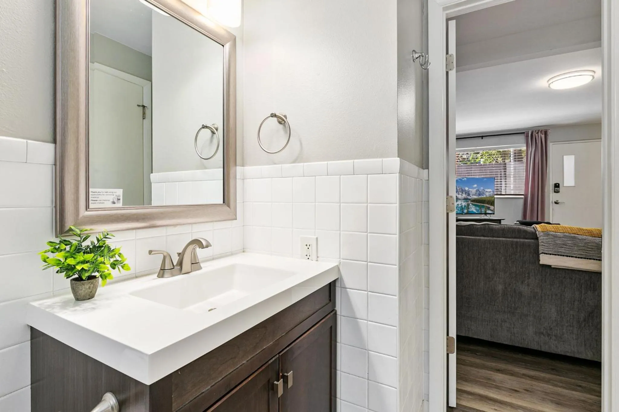 Hip & Urban Condo near the Heart of Old Town