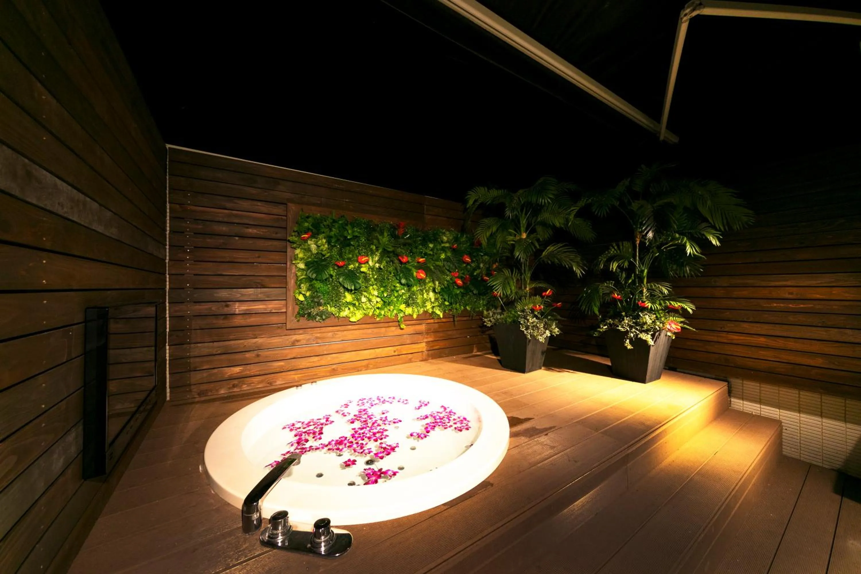 Bathroom in HOTEL ELDIA (Adult Only)