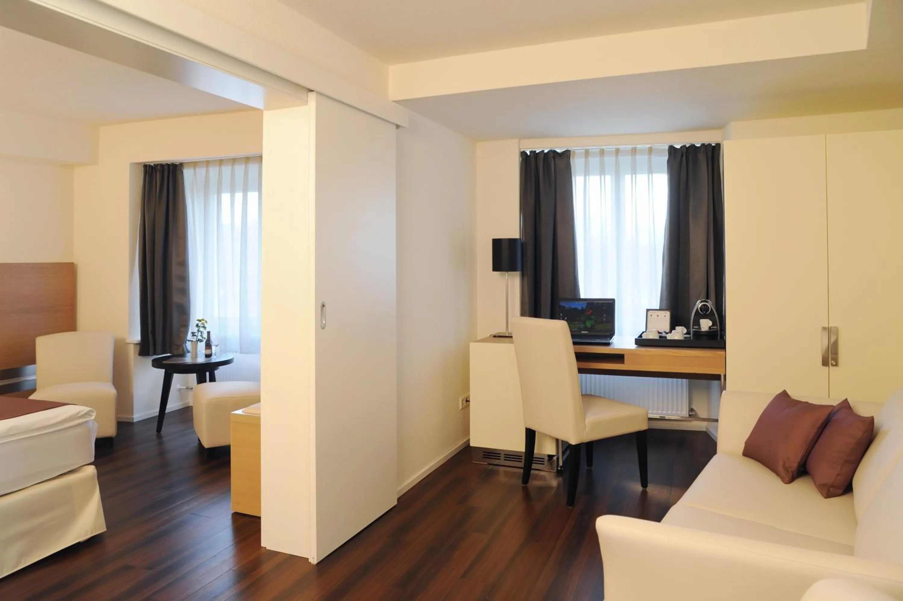 Photo of the whole room in Hotel Goldener Knopf