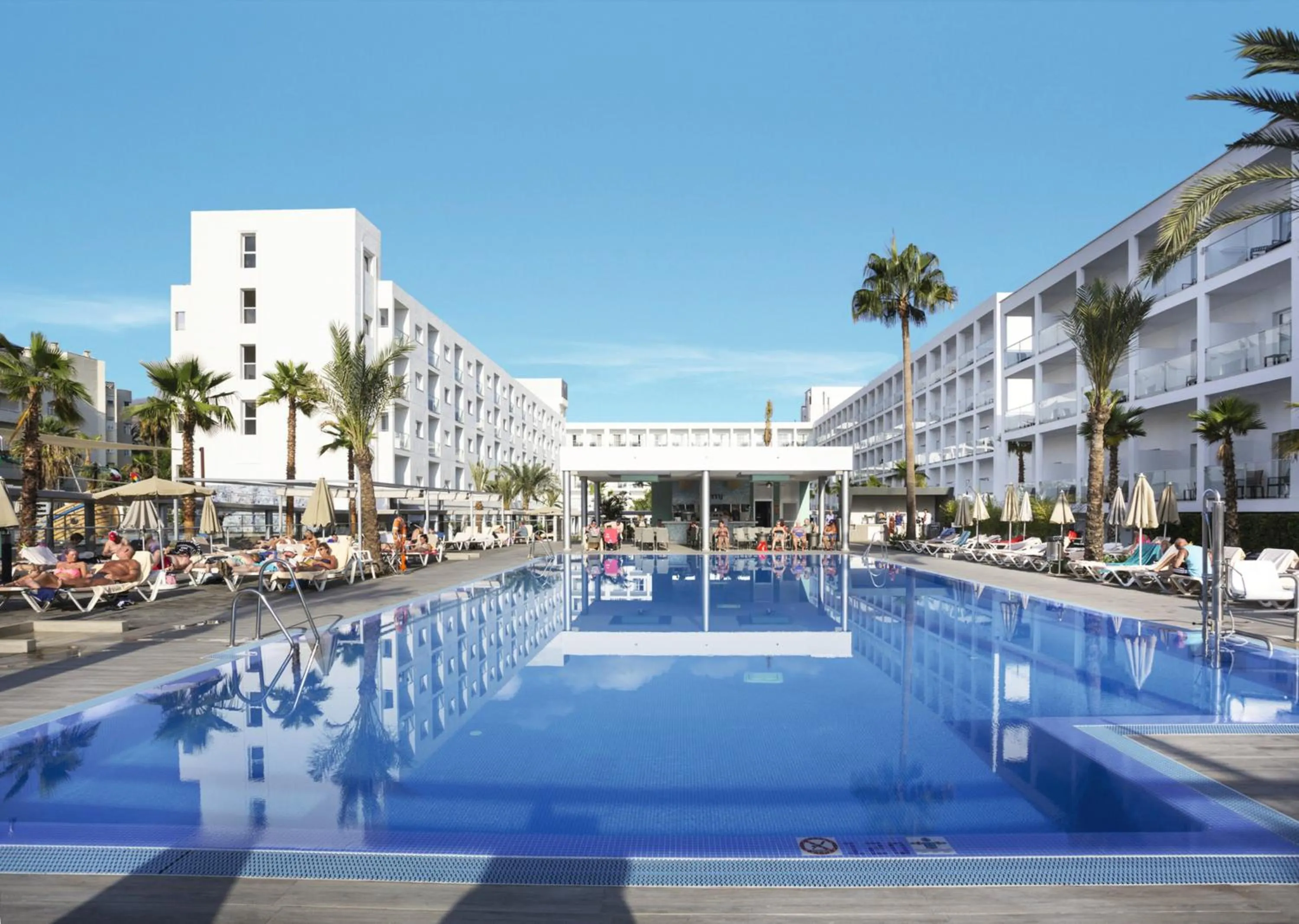 Pool view in Hotel Riu Costa del Sol - All Inclusive