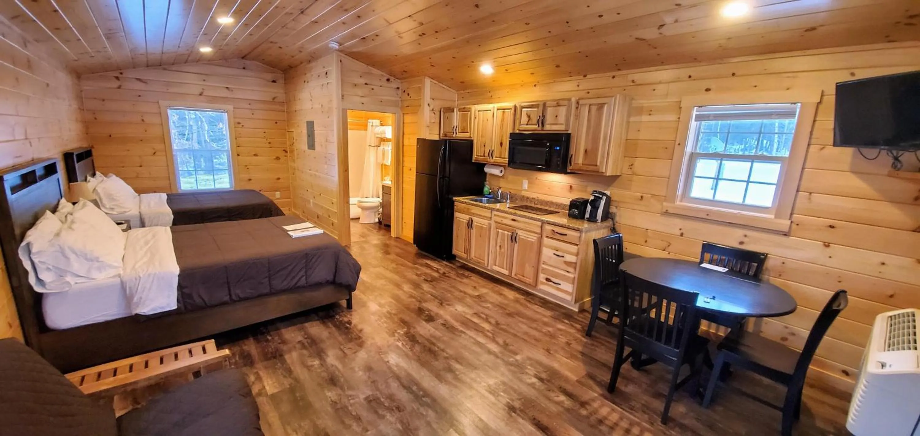 Bed in Abbot Trailside Lodging