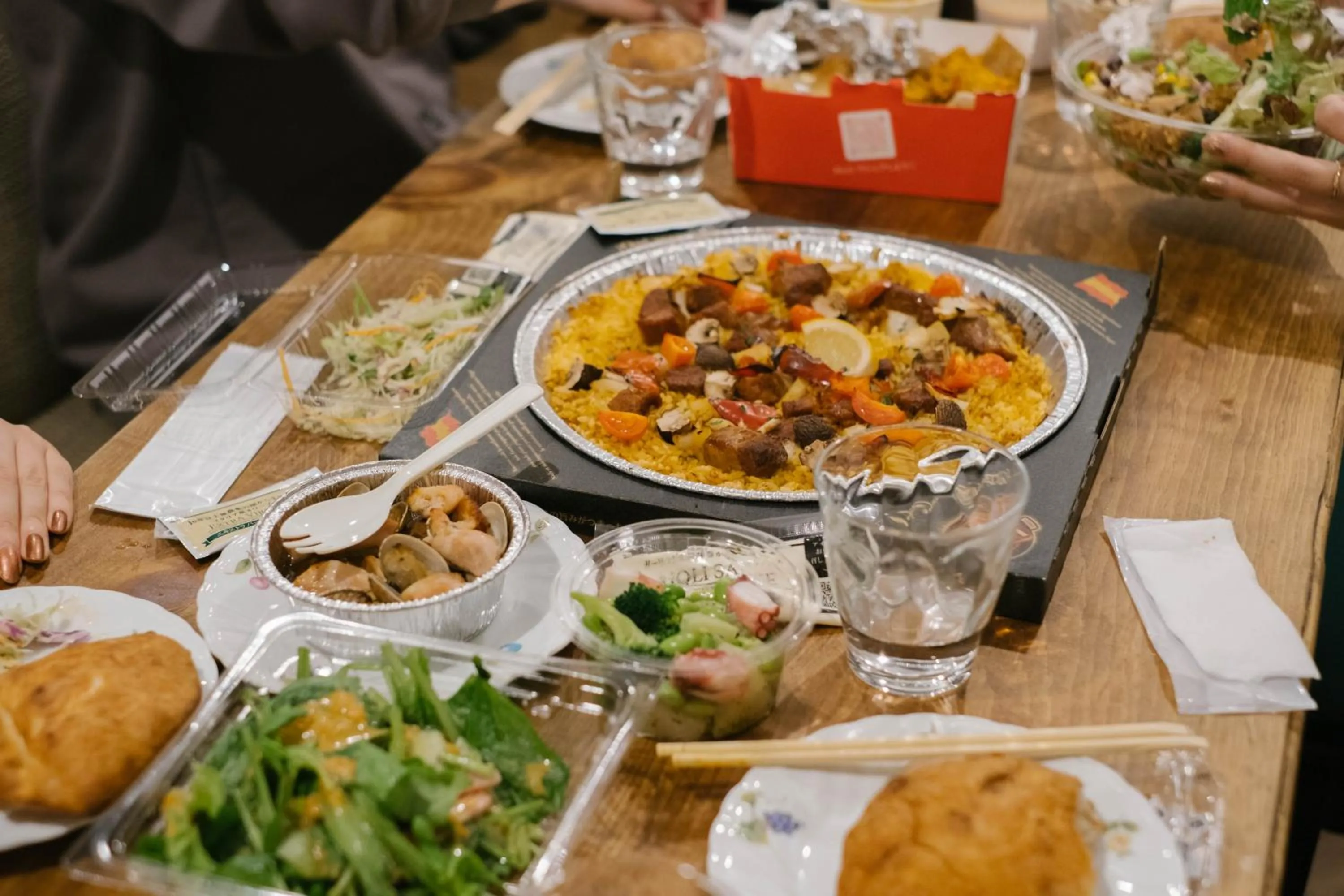 Photo of the whole room in 7 Rooms Hotel & Cafe - 30mins from Disneyland