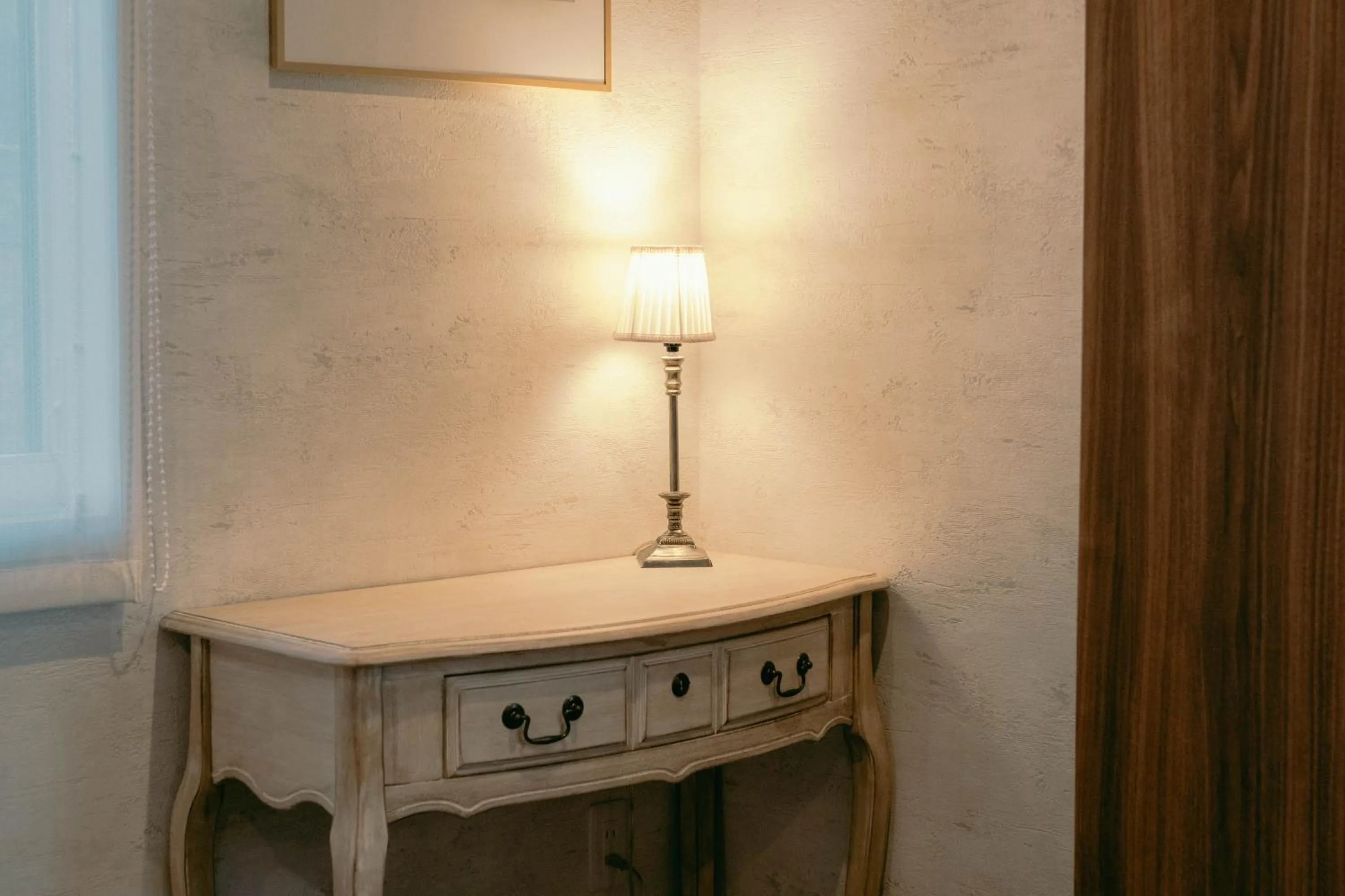 furniture in 7 Rooms Hotel & Cafe - 30mins from Disneyland