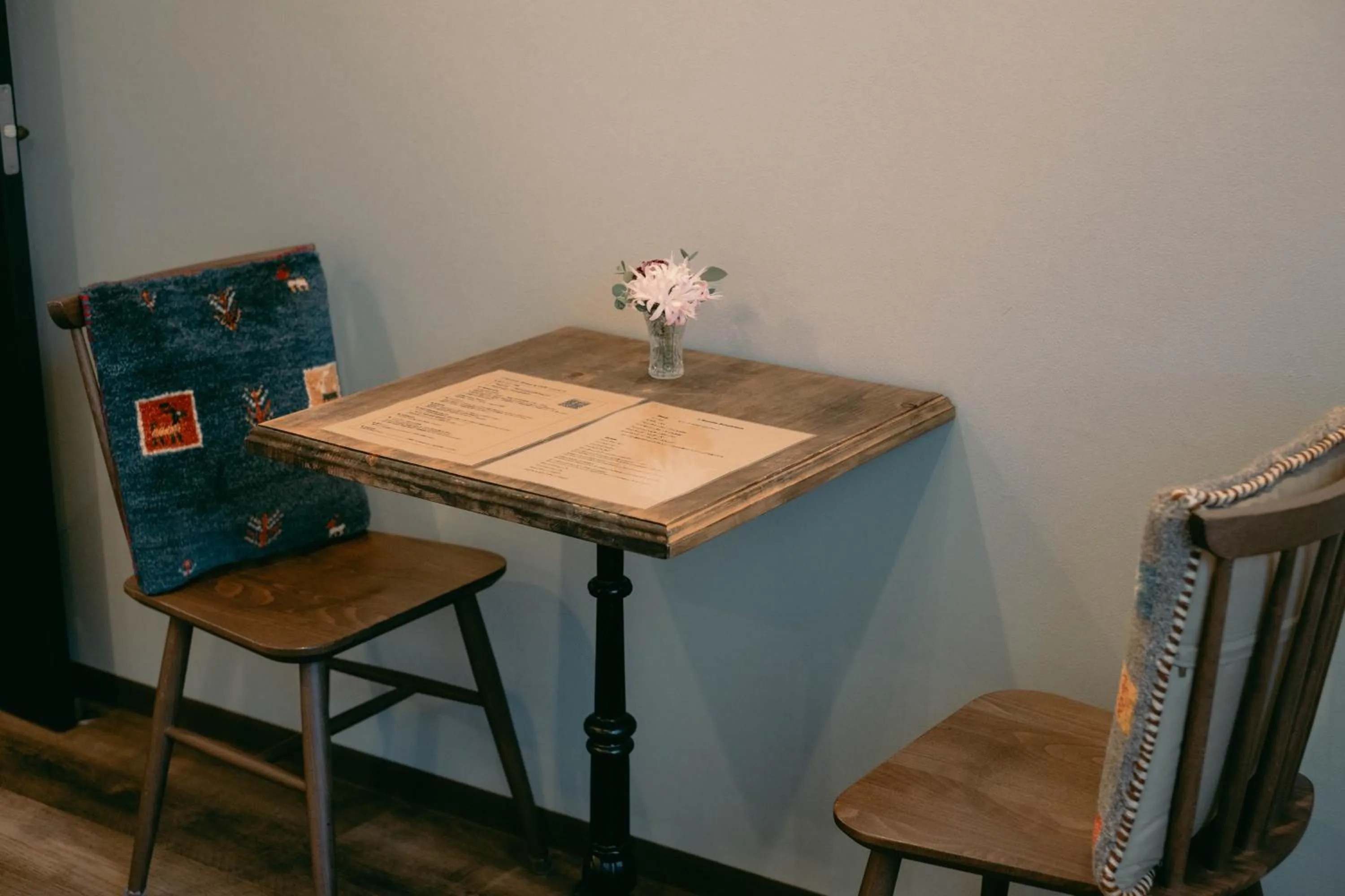 Dining area in 7 Rooms Hotel & Cafe - 30mins from Disneyland