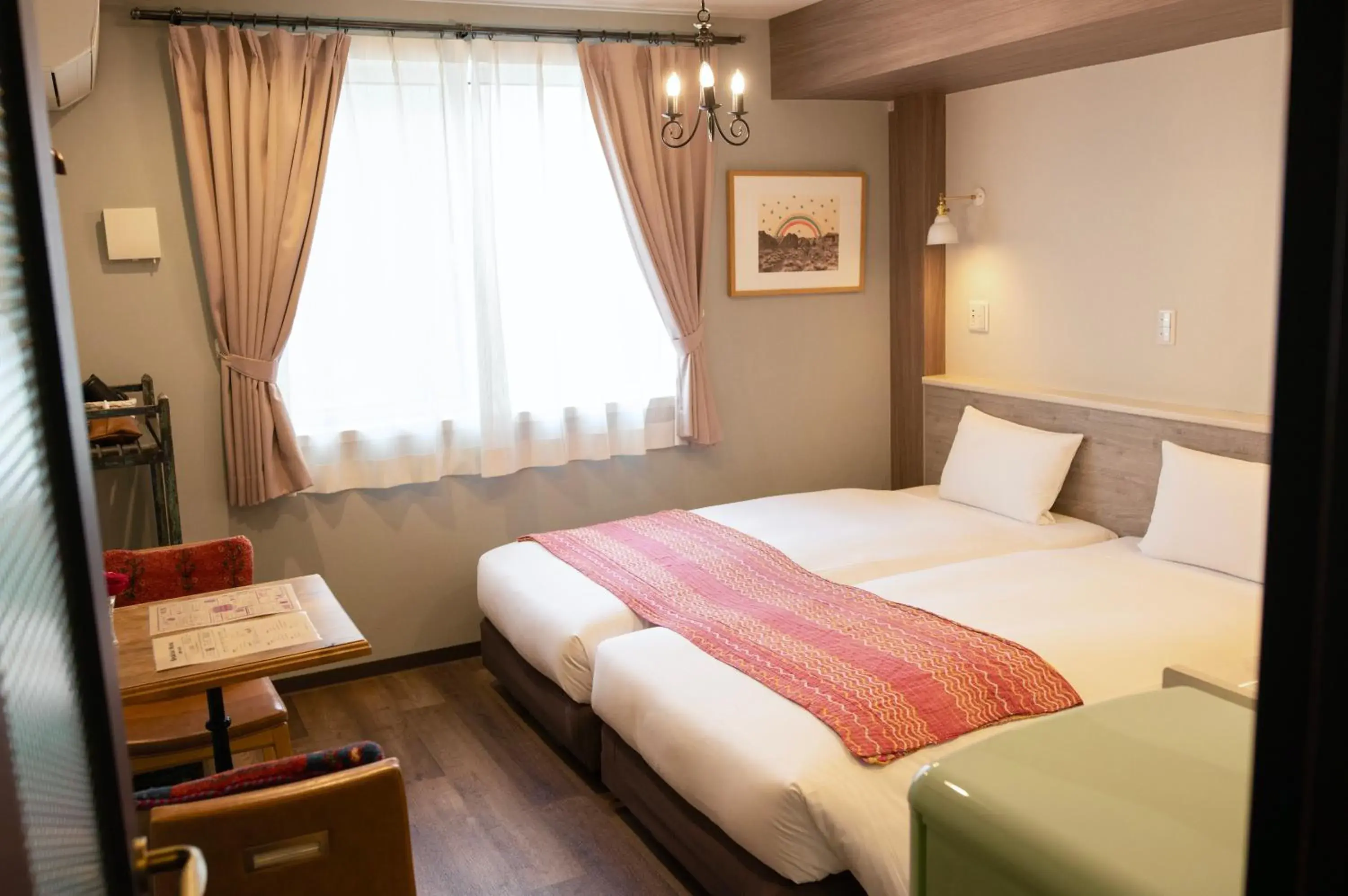 7 Rooms Hotel & Cafe - 30mins from Disneyland 7 Rooms Hotel & Cafe - 30mins from Disneyland